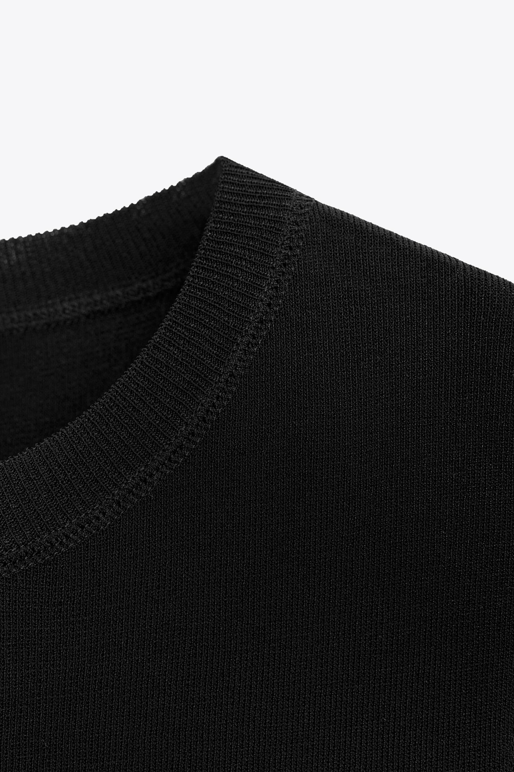 SHORT SLEEVE KNIT TOP Product Image