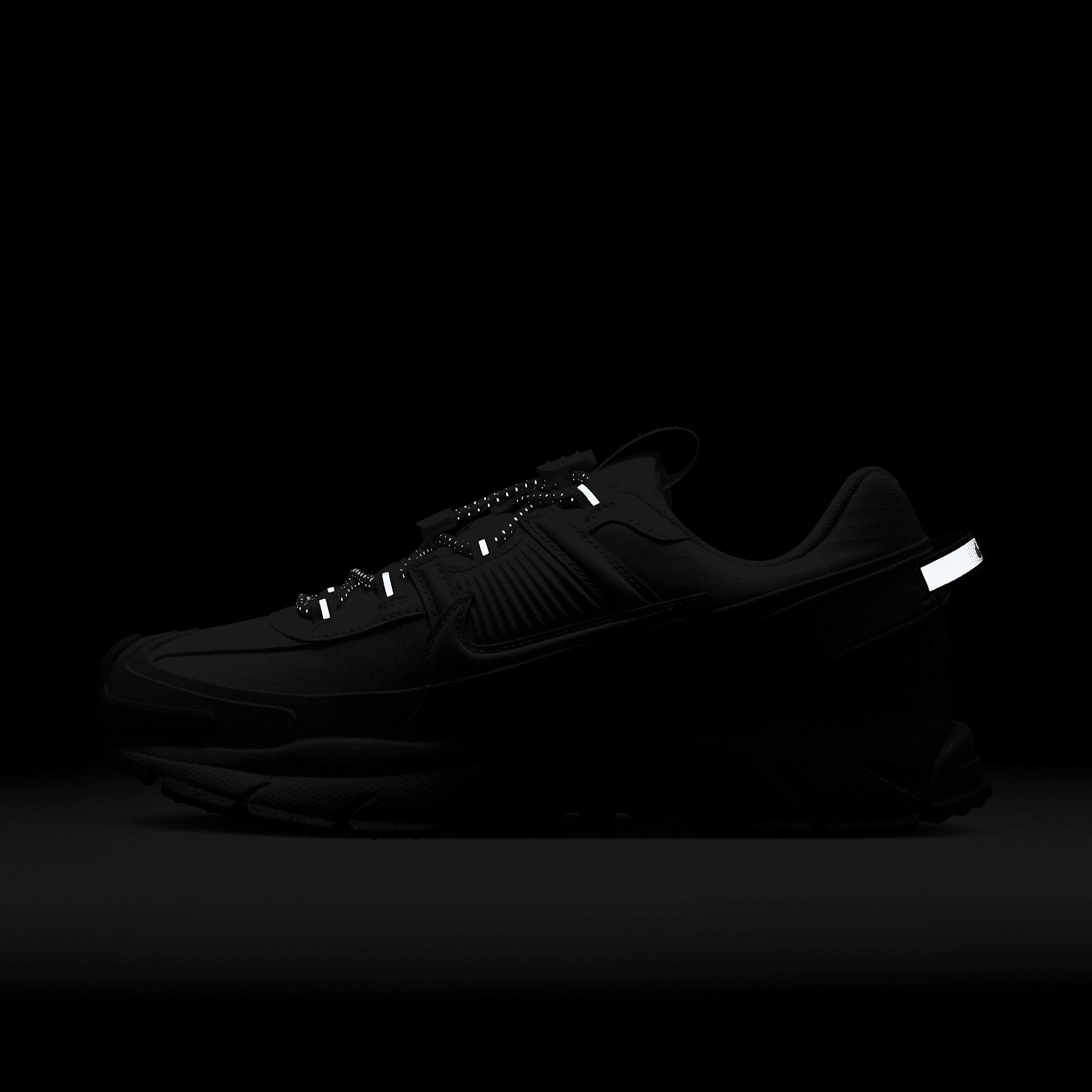 Womens Nike Zoom Vomero Roam Casual Shoes Product Image