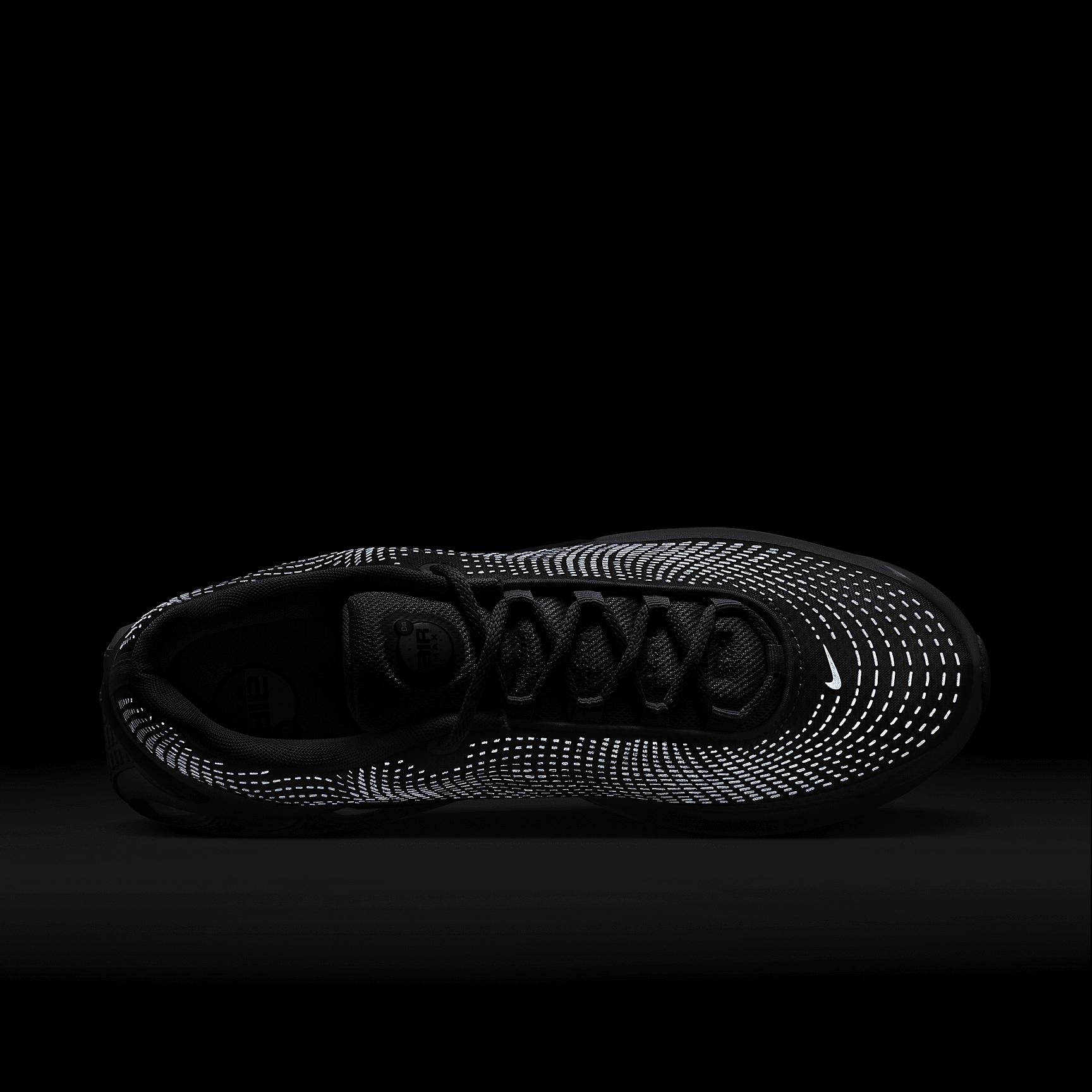 Nike Men's Air Max Dn Shoes Product Image