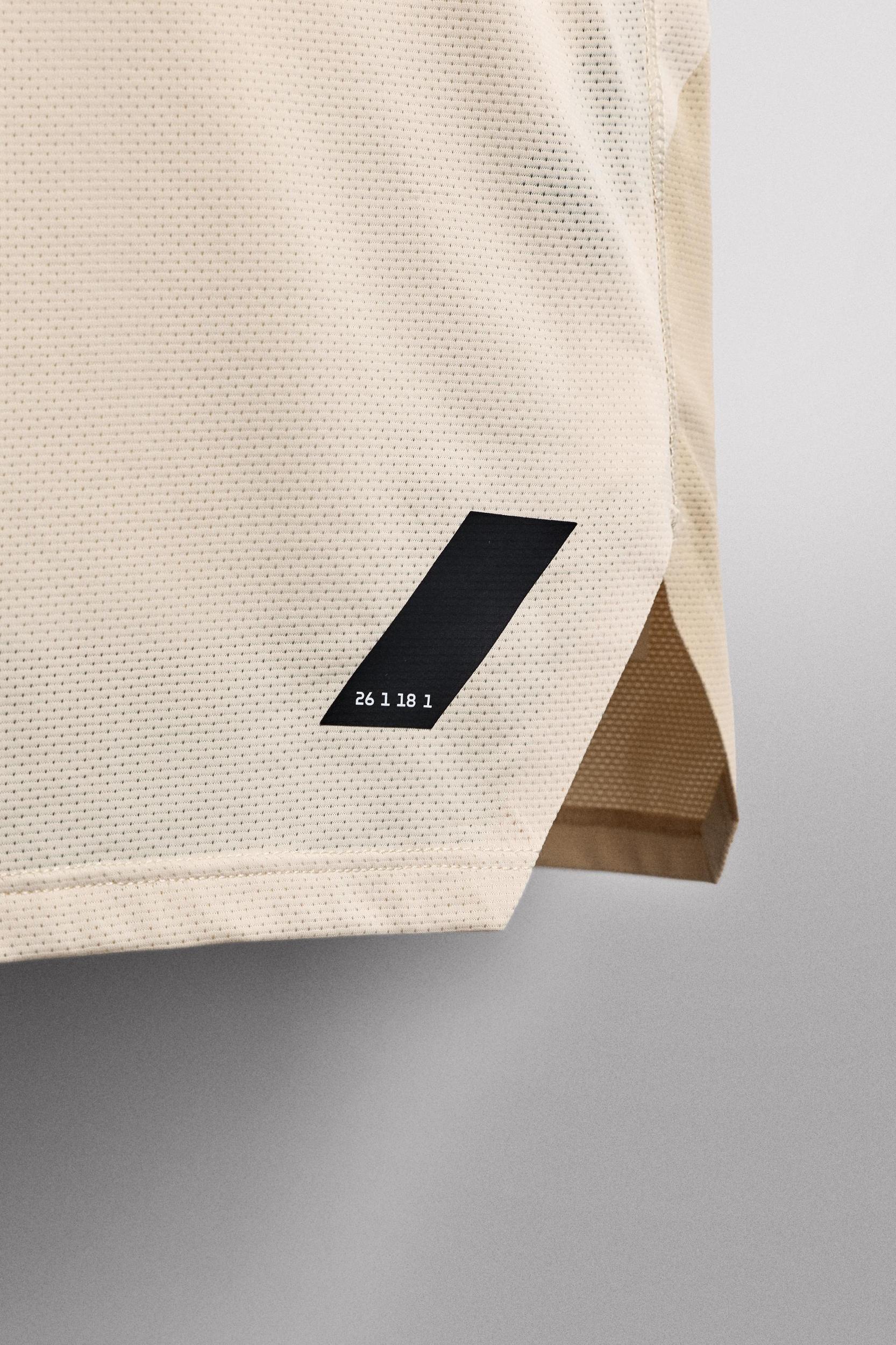 COLOR BLOCK TECHNICAL TANK TOP Product Image