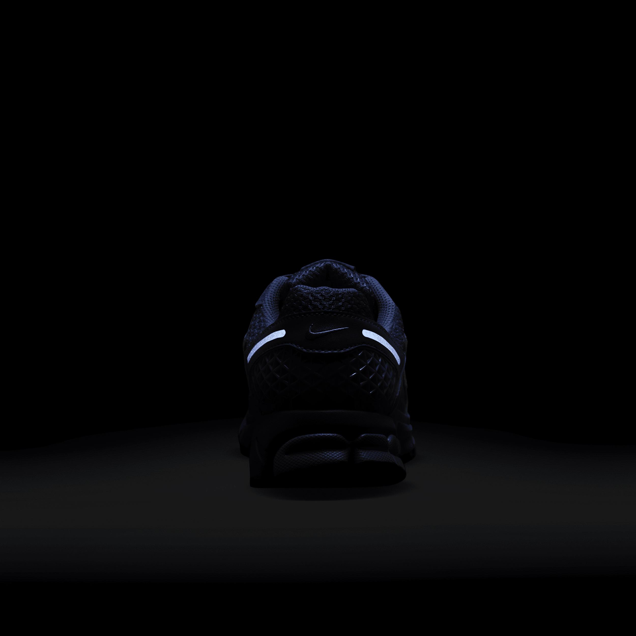 Nike Women's Zoom Vomero 5 Shoes Product Image