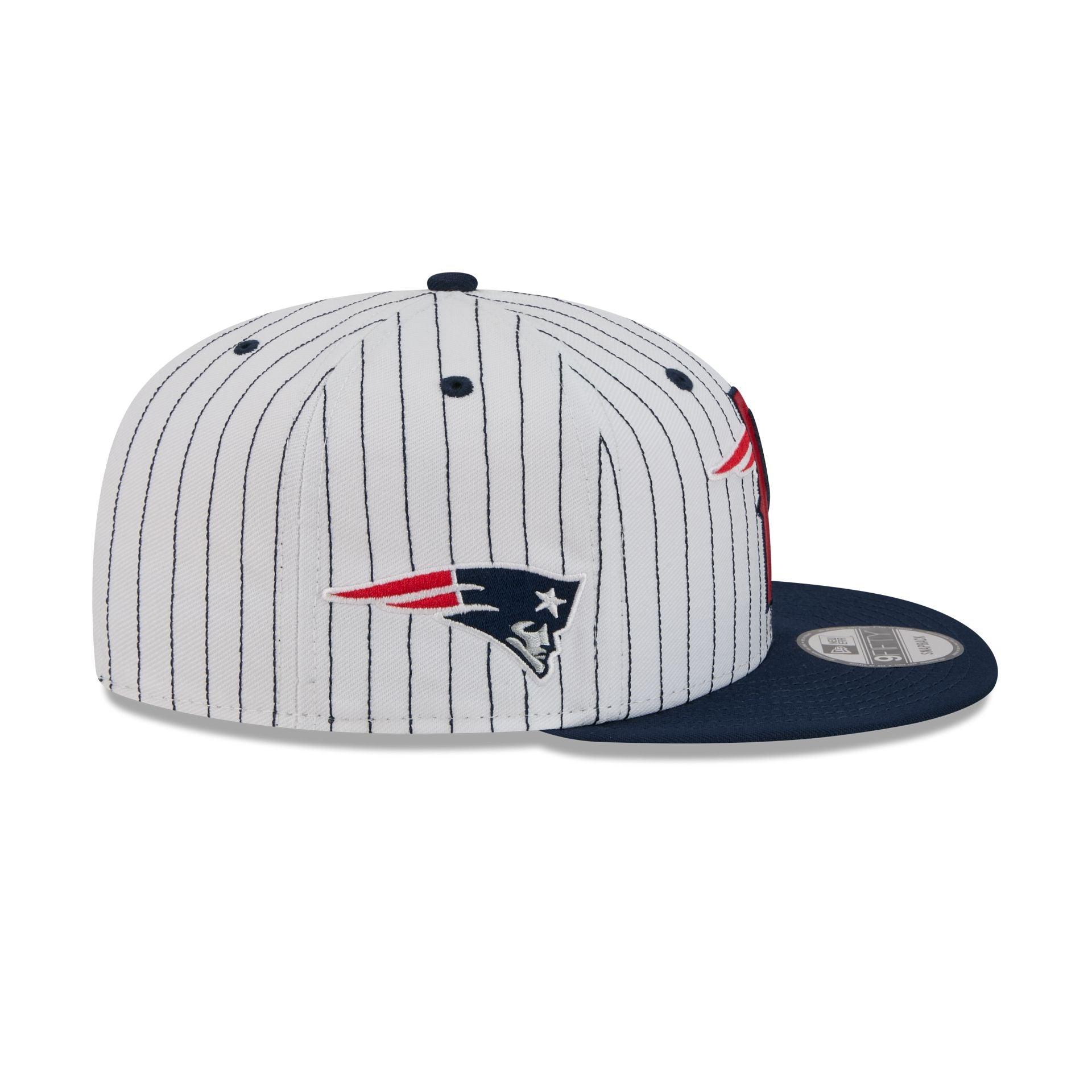 New England Patriots Deceptor Pinstripe 9FIFTY Snapback Hat Male Product Image