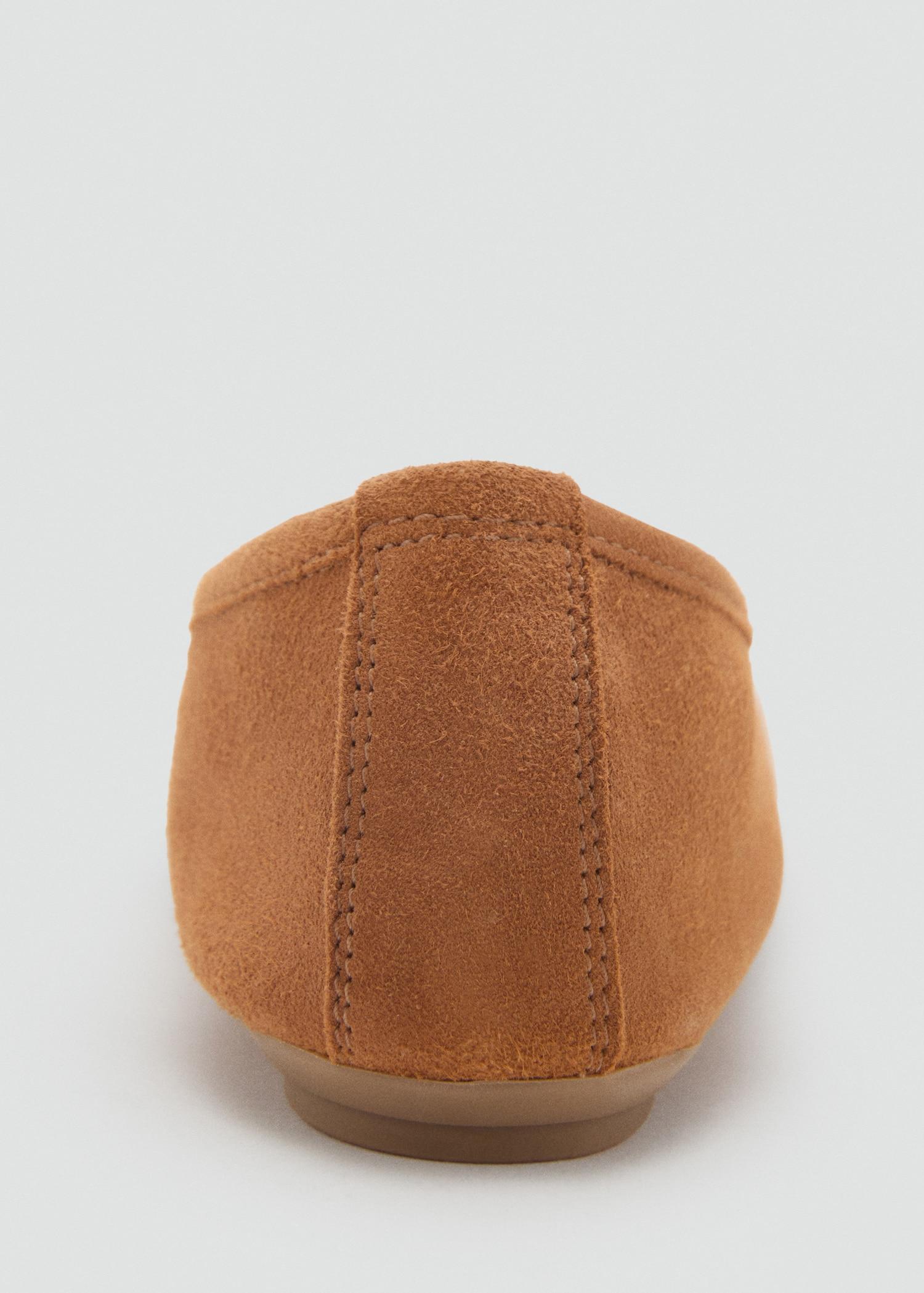 Bow suede ballerina - Women | MANGO USA Product Image