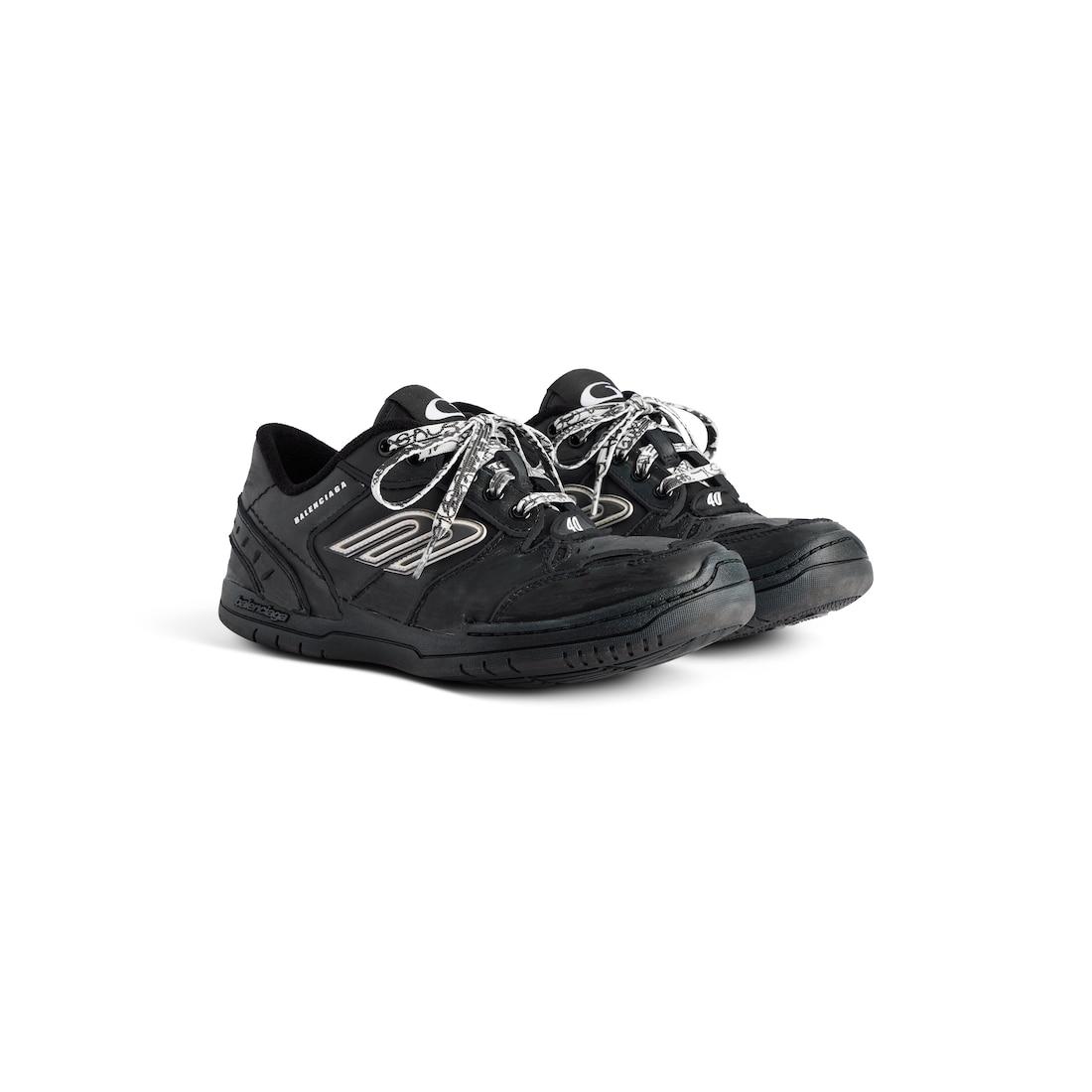 Women's Hamptons Worn-out Sneaker in Black Product Image