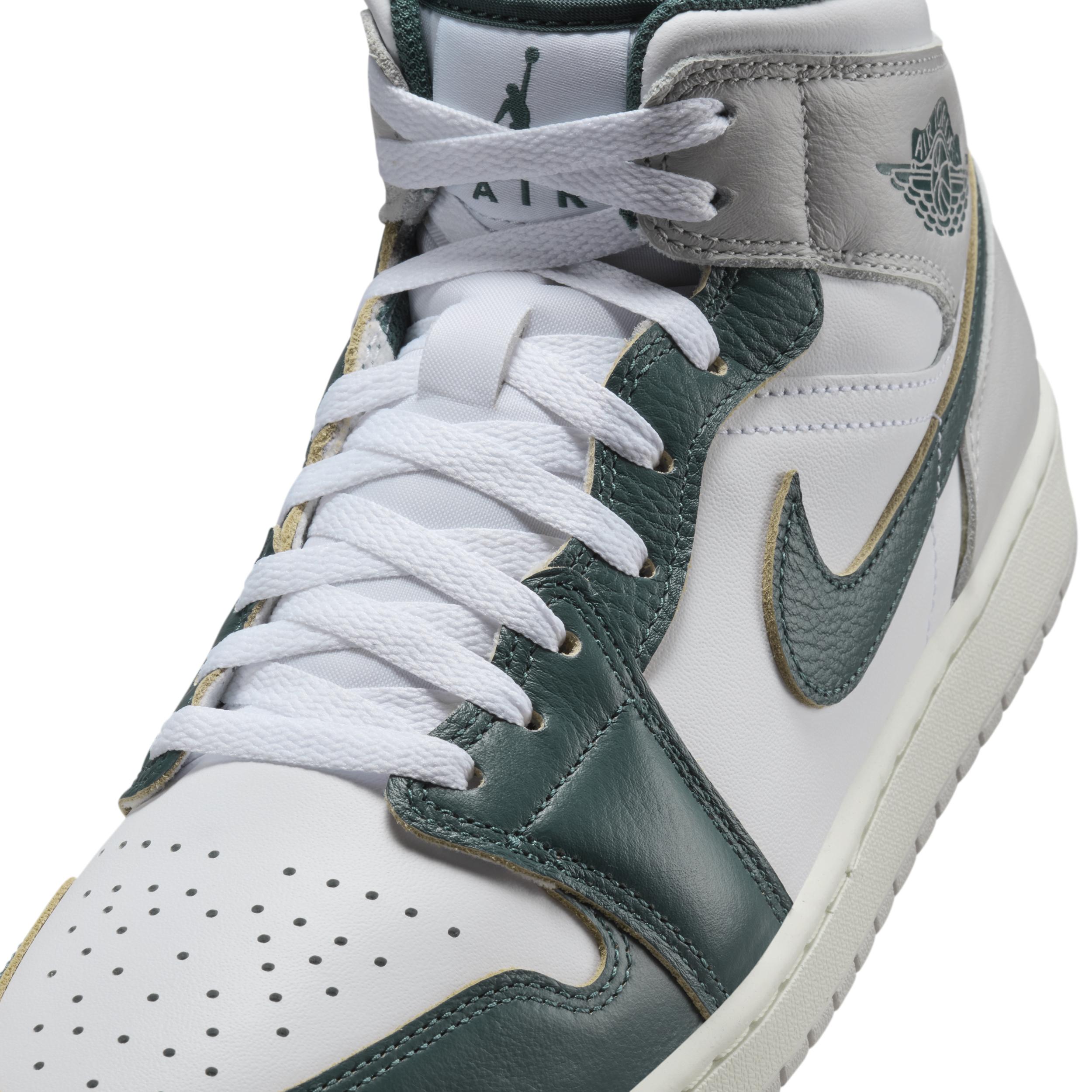 Mens Air Retro 1 Mid SE Casual Shoes Product Image