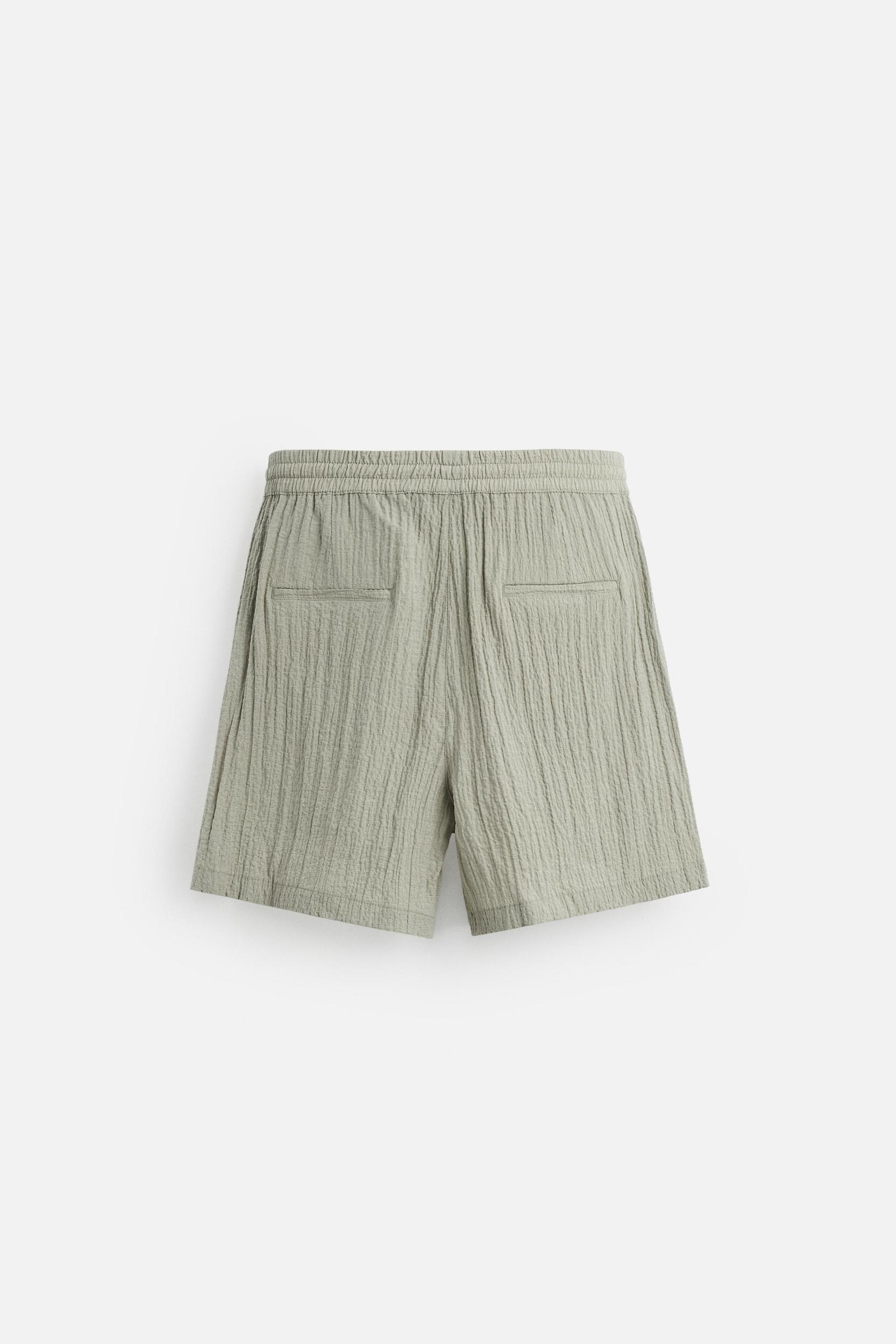 WRINKLED EFFECT JACQUARD BERMUDA SHORTS Product Image