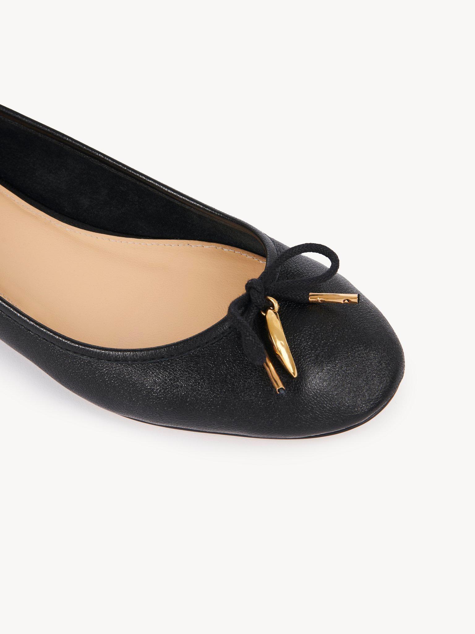 CHLOÉ Bow Detail Round Toe Flat Sole Ballerina Shoes In Black Product Image