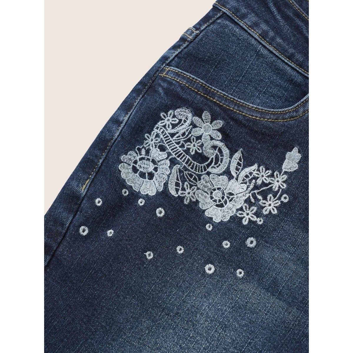 Plus Size Floral Embroidered Skinny Below The Knees Jeans Women Midnight Elegant Natural Flowers Non High stretch Slanted pocket Jeans BloomChic 12/L Product Image