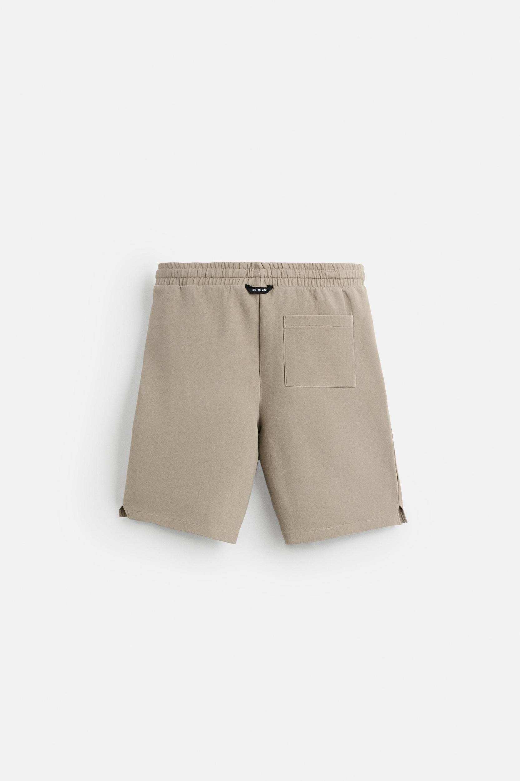 REGULAR FIT JOGGER SHORTS Product Image