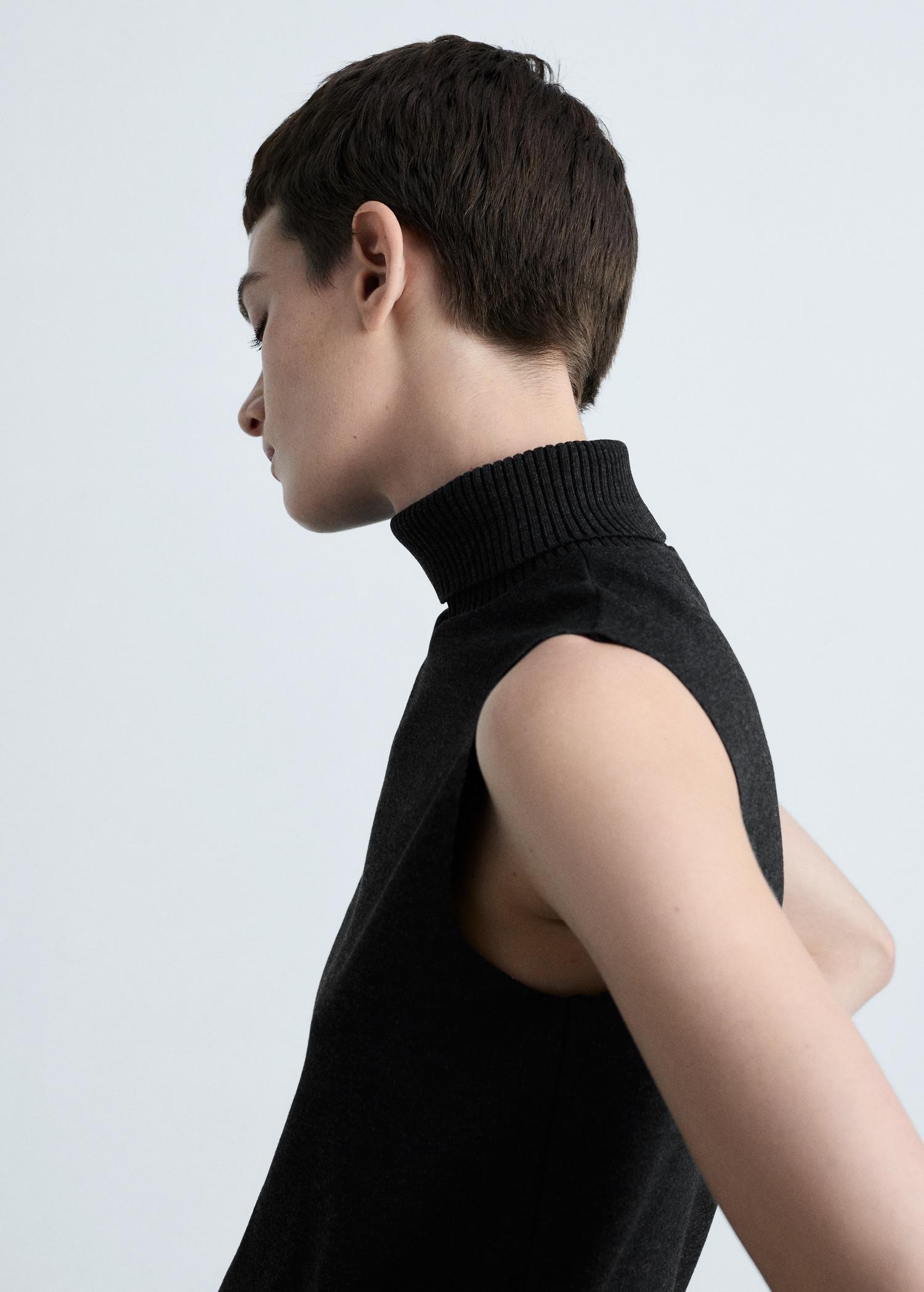 Turtleneck knitted top - Women | MANGO USA Product Image