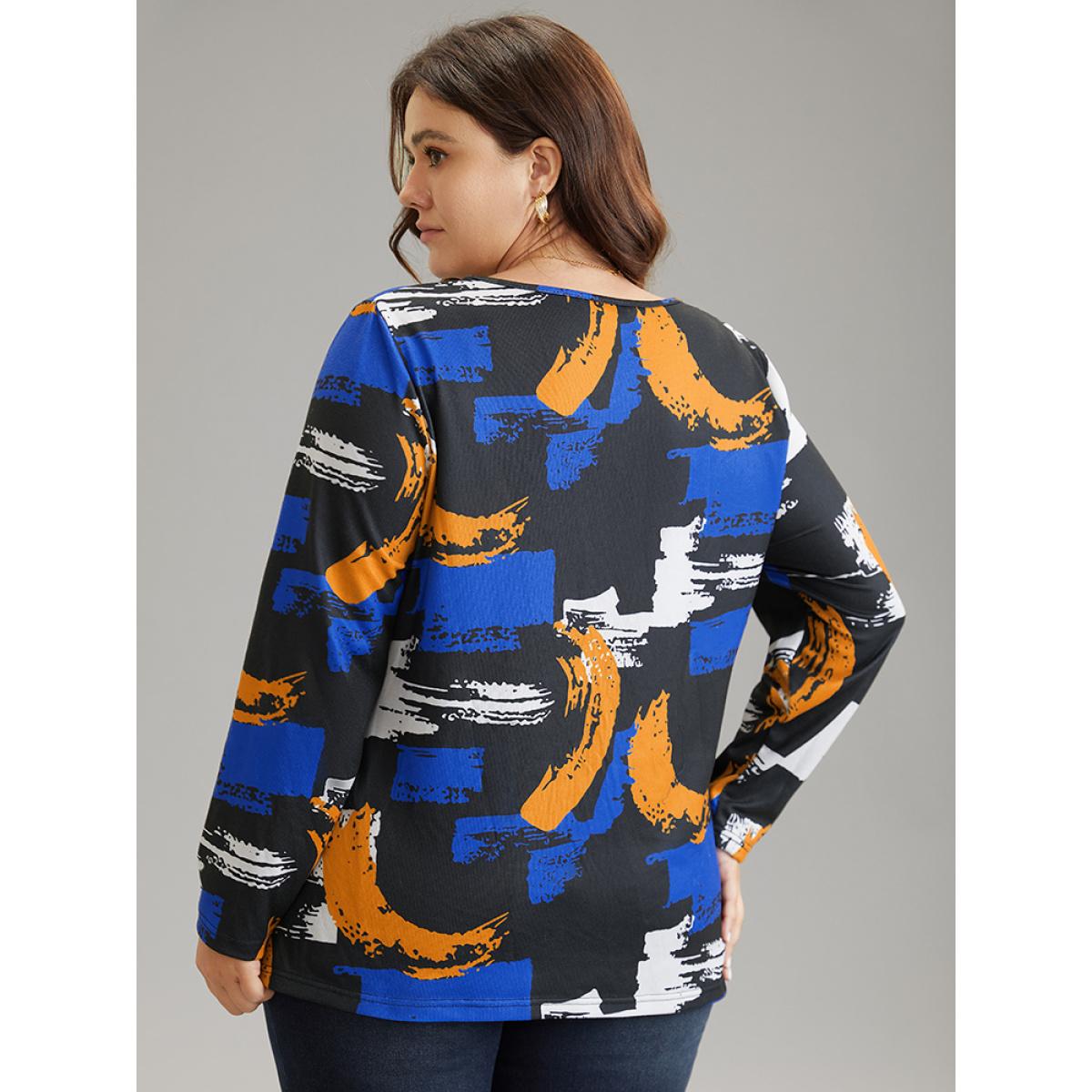 Plus Size Brush Print Contrast Round Neck T-shirt Black Women Elegant Contrast Colorblock Round Neck Dailywear T-shirts BloomChic 30/6X Product Image