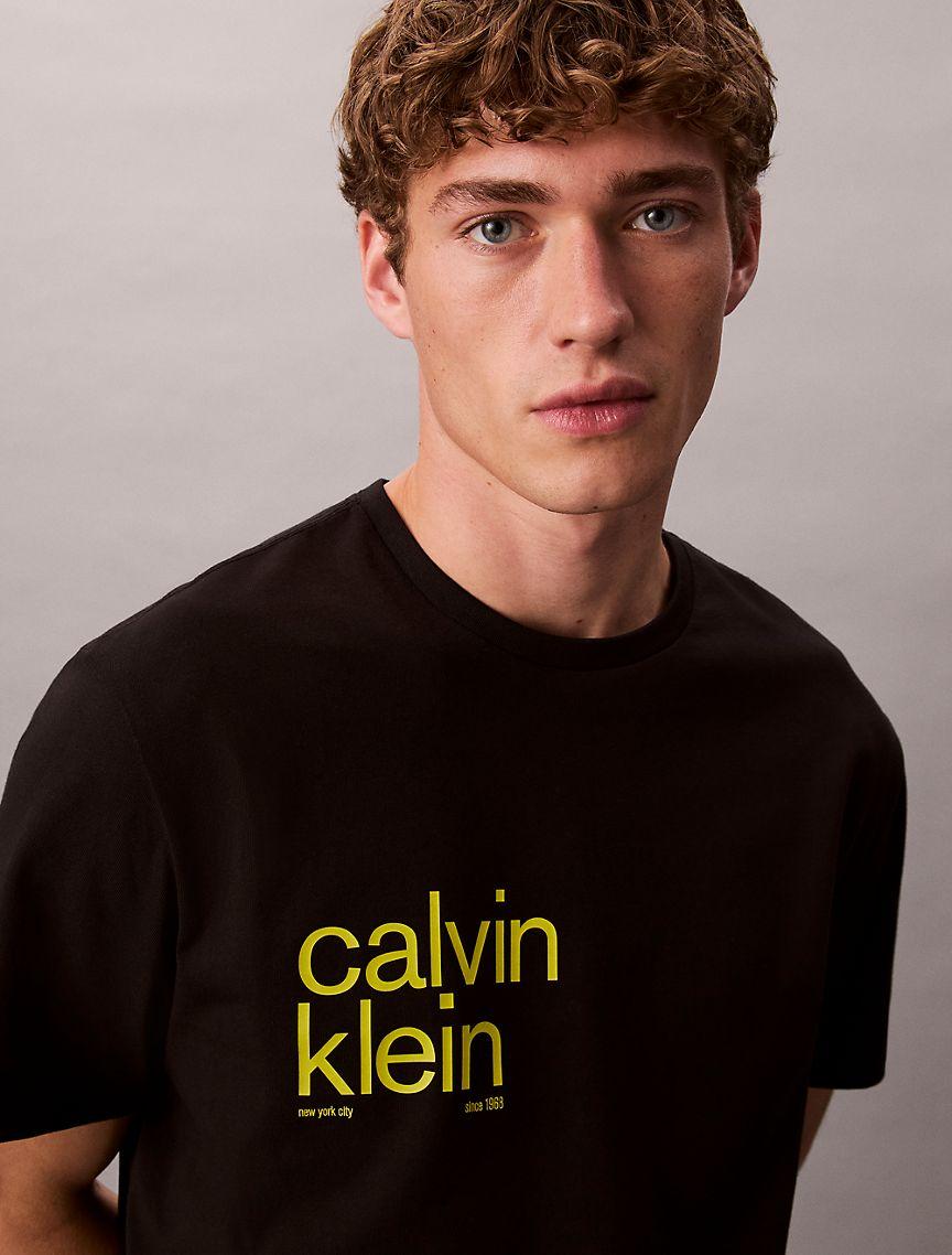 Circle Graphic Relaxed T-Shirt Product Image