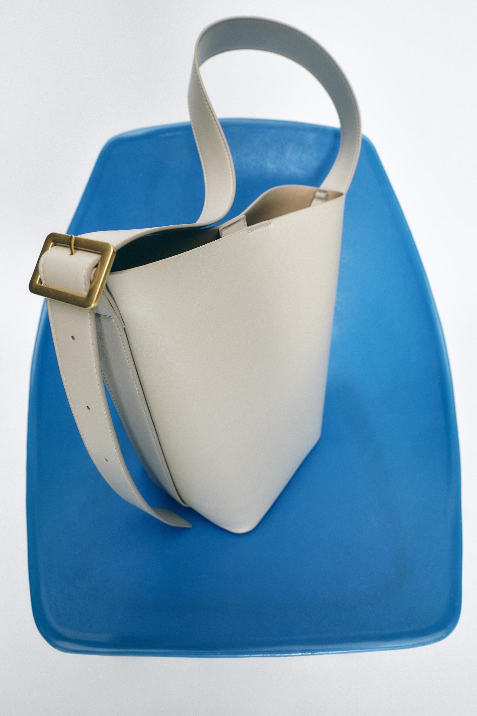 LARGE BUCKET BAG Product Image