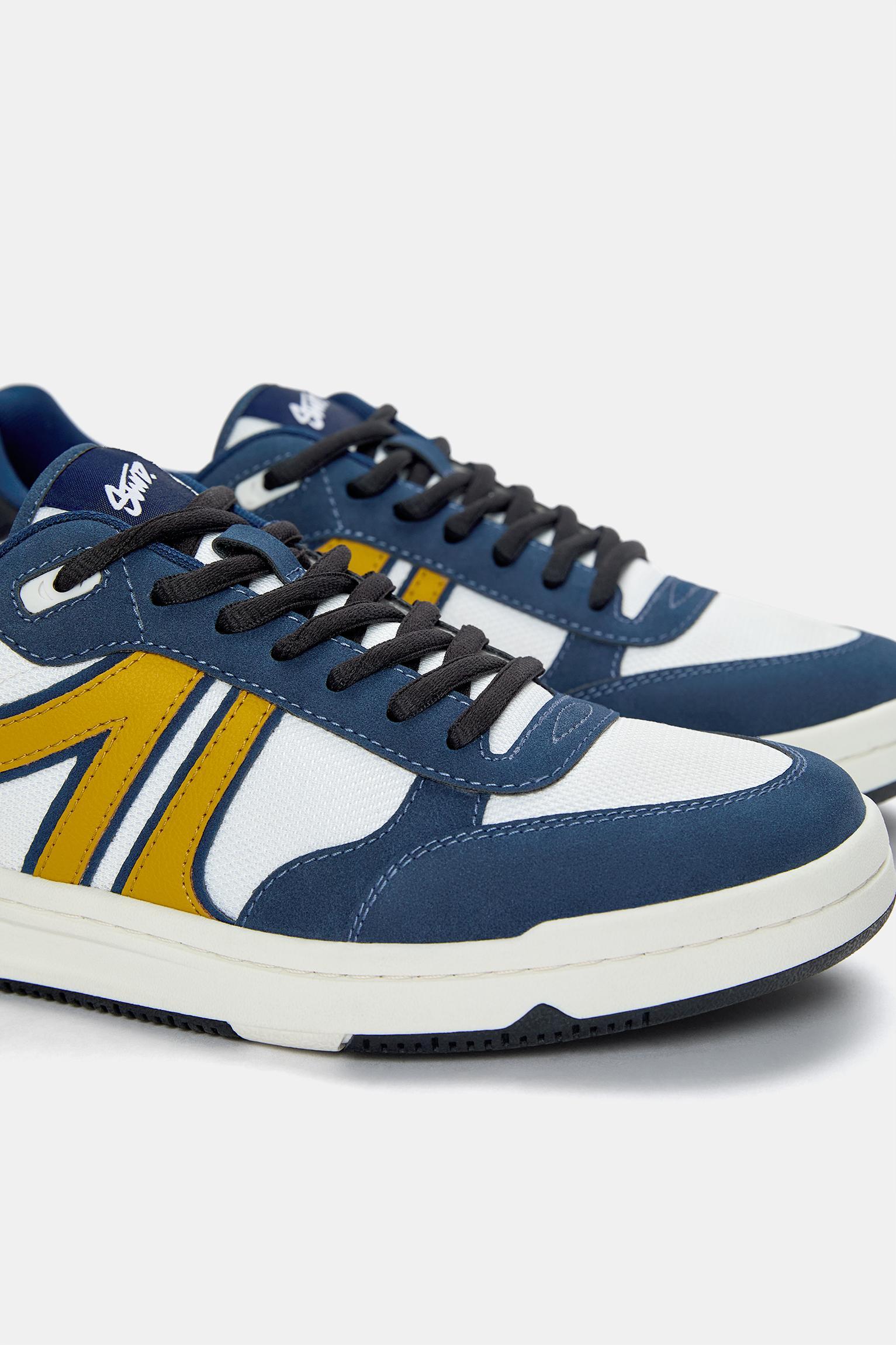 Retro multi-piece sneakers Product Image