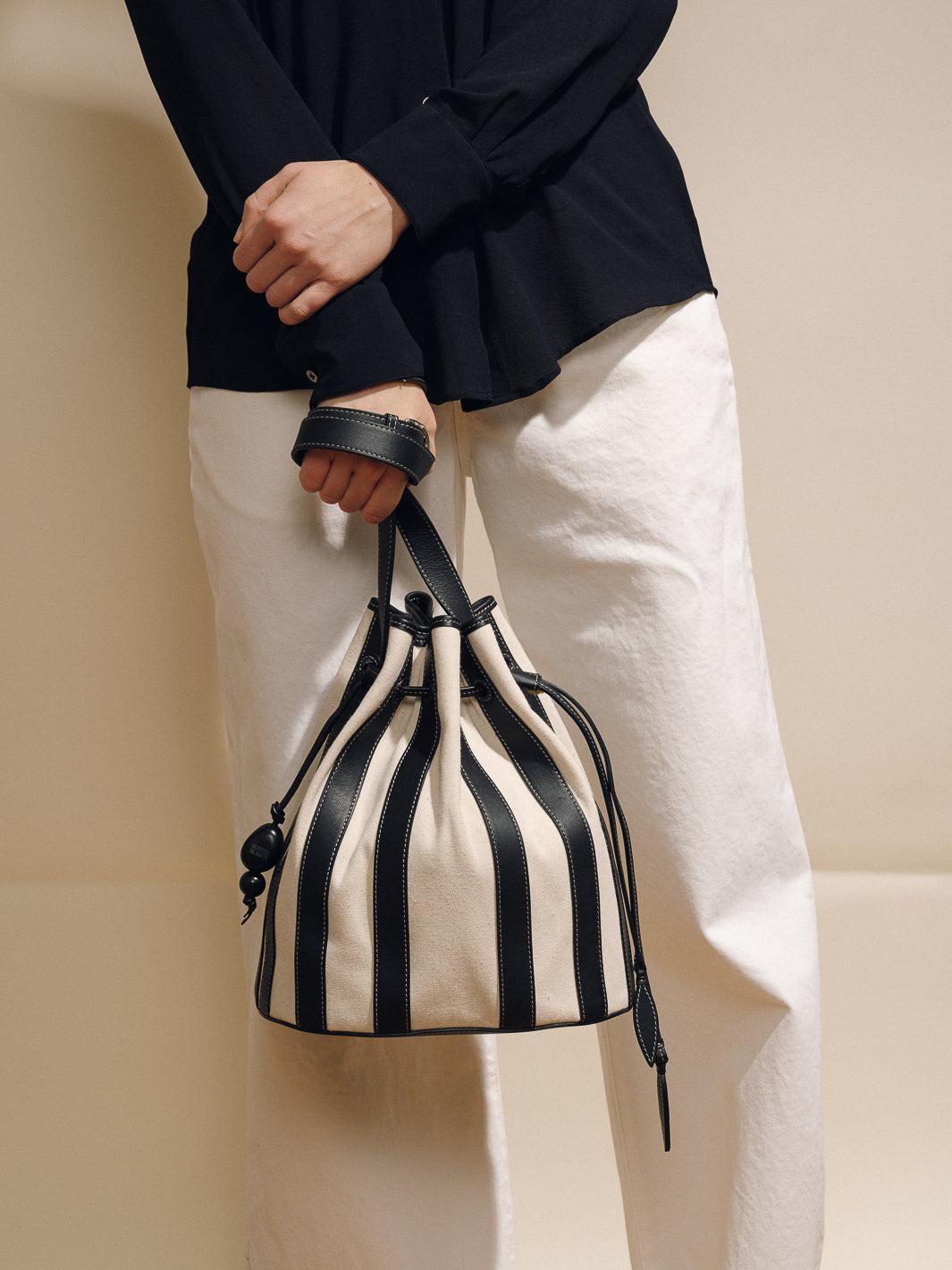 The Extra Large Drawstring in Striped Canvas Product Image