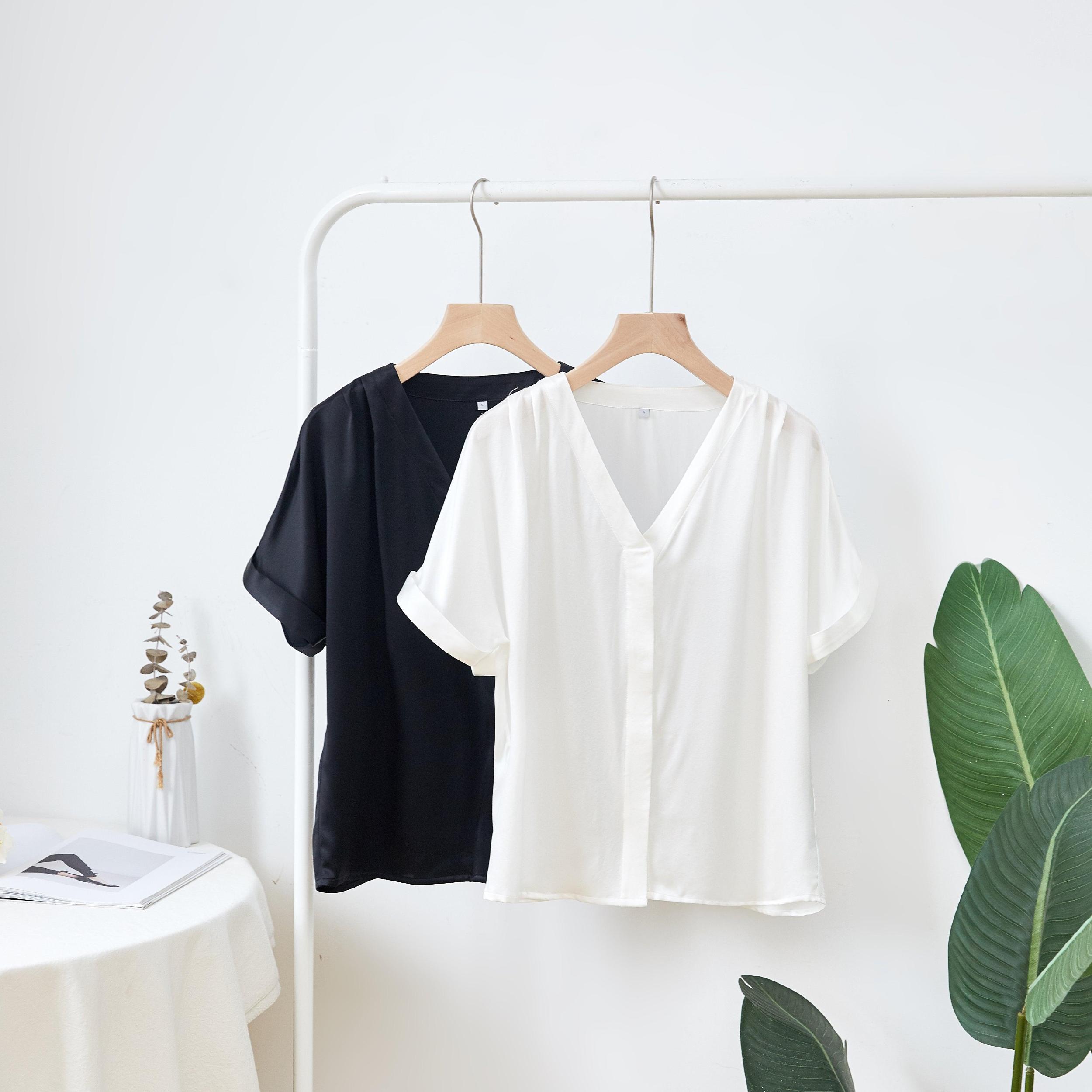 Pearl White Pure Mulberry Silk Top and Shorts Set | Soar Collection Product Image