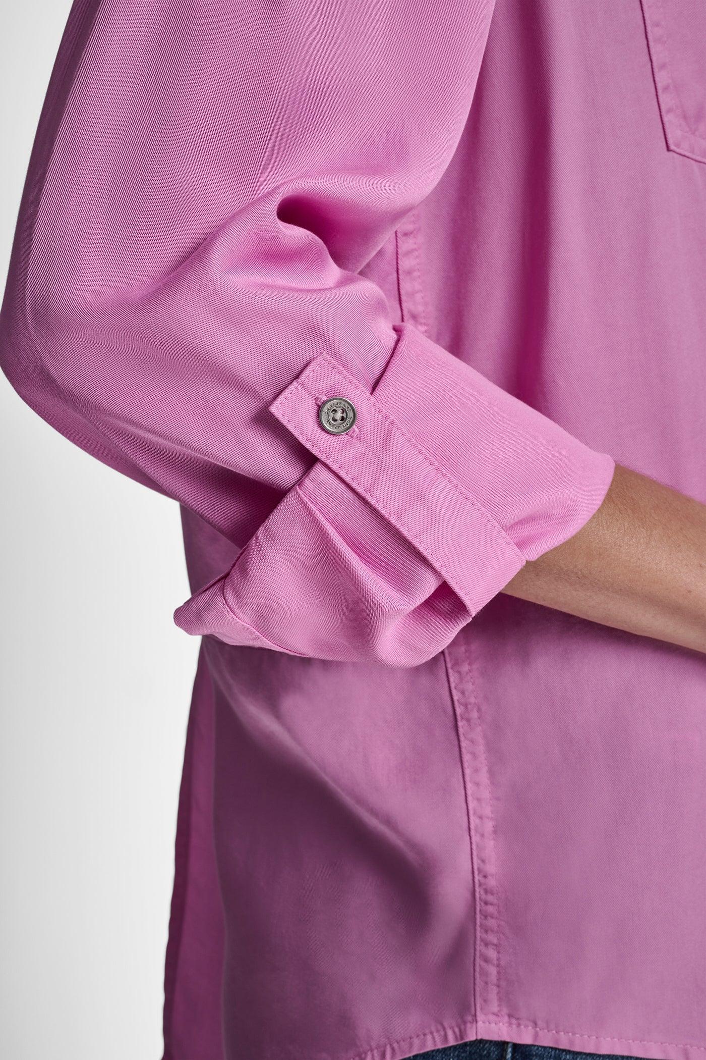 SPLIT BACK BUTTON FRONT WITH ROLL TAB Product Image
