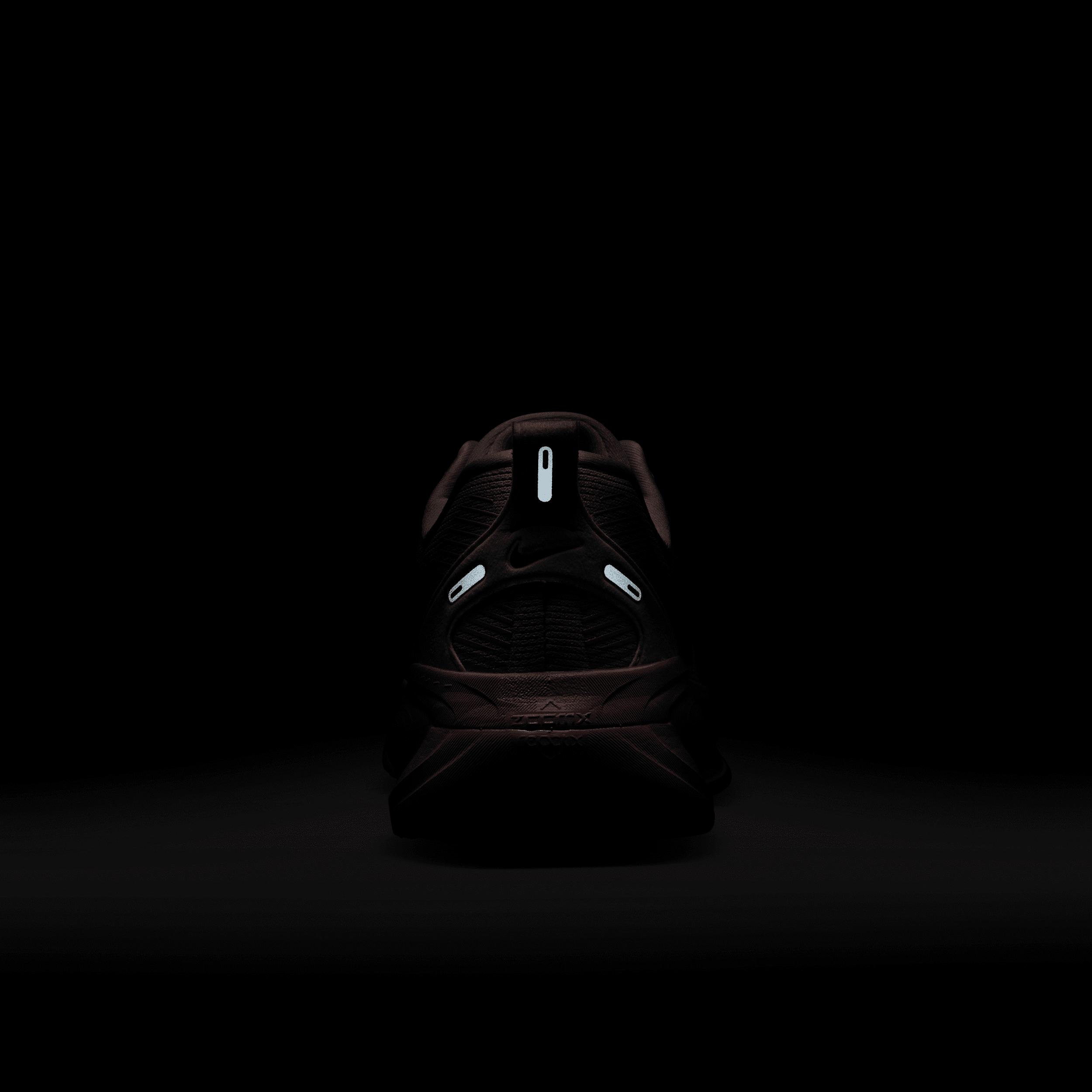 Nike Women's Vomero 18 Road Running Shoes Product Image