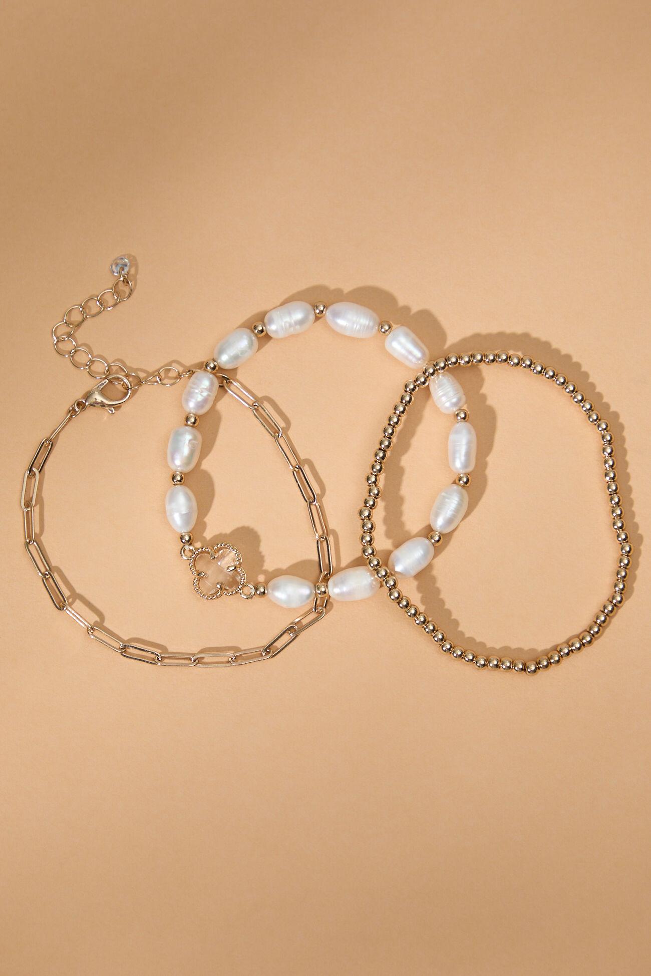 Clover Pearl Bracelet Set Product Image