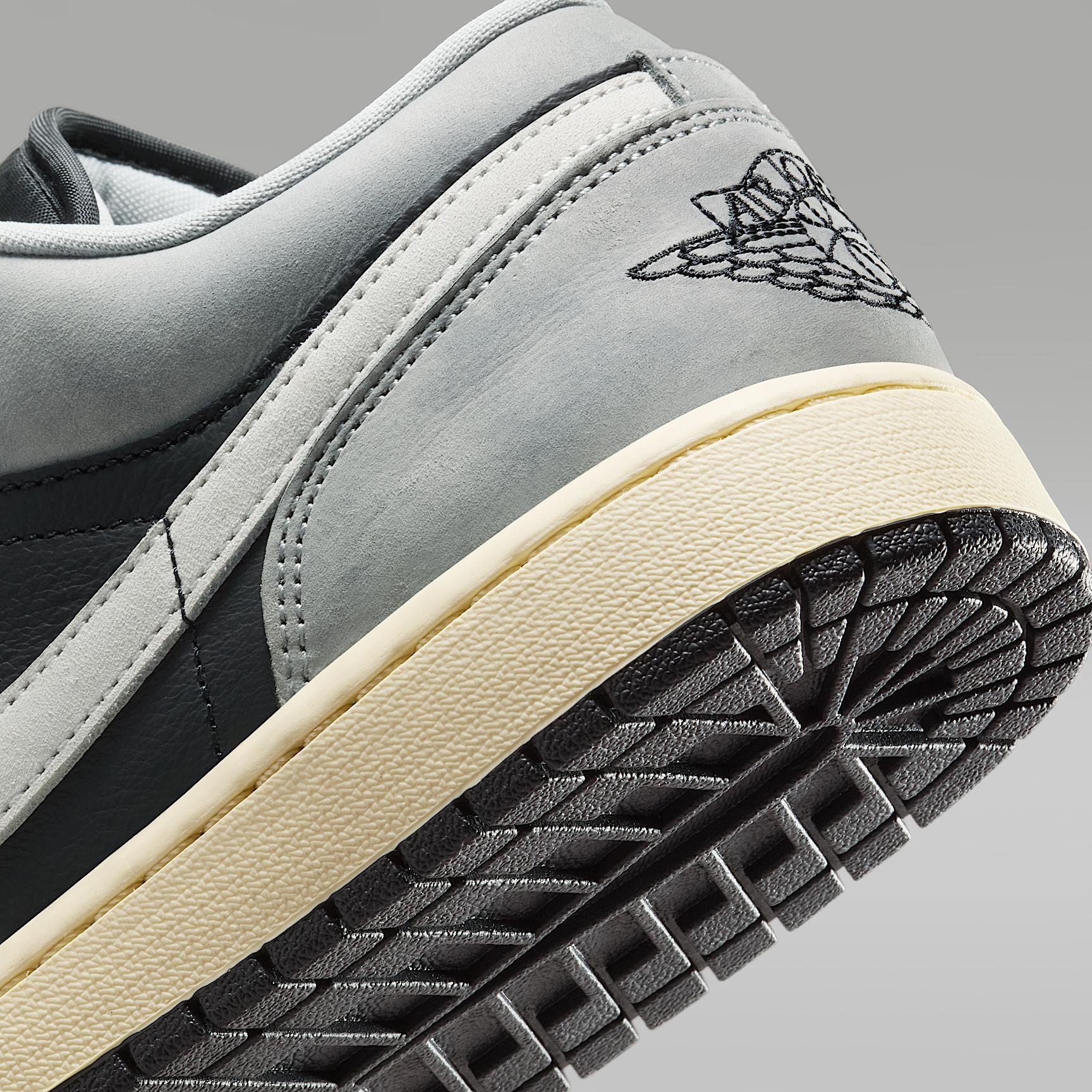 Men's Air Jordan 1 Low SE Shoes Product Image