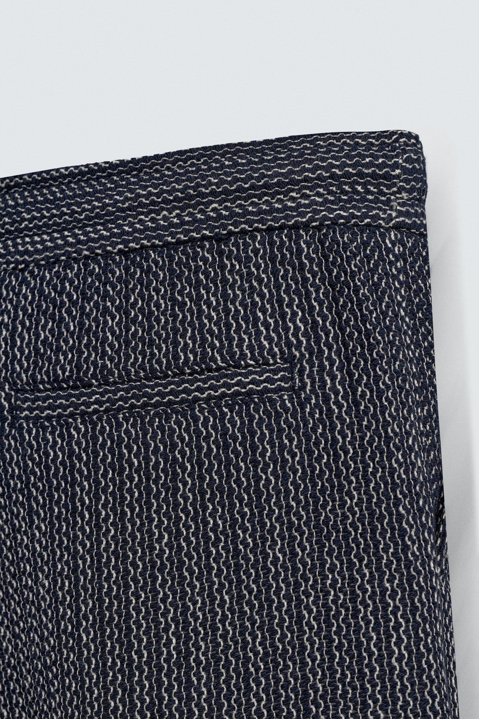 JACQUARD TEXTURED SHORTS Product Image