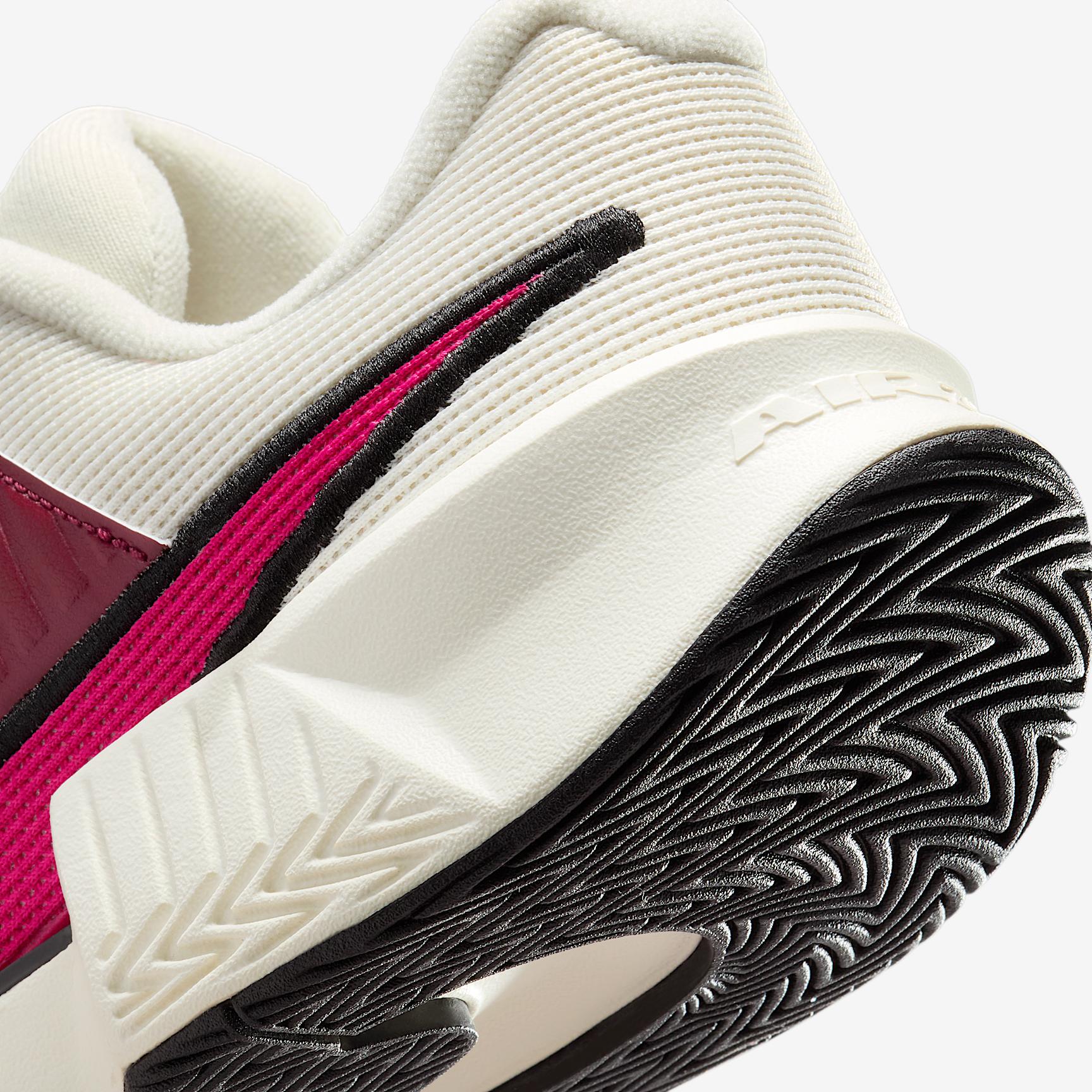 Nike GP Challenge Pro Women's Hard Court Tennis Shoes Product Image