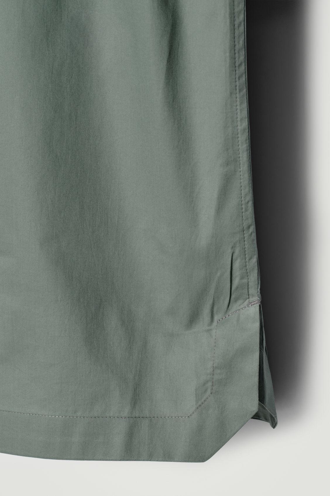 BOXY SHORT-SLEEVED COTTON SHIRT Product Image