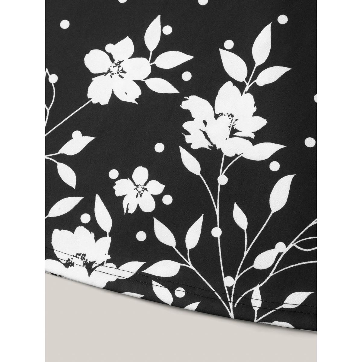 Plus Size Floral Print Pleated Midi Skirt Women BlackFlower Elegant Bodycon Low stretch Slanted pocket Everyday-Elegant Skirts BloomChic 14-16/1X Product Image