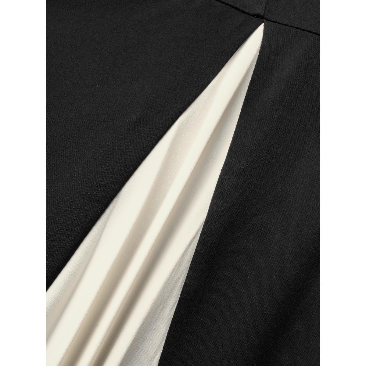 Plus Size Crew Neck Contrast Pleated Dress Black Women At the Office Contrast Round Neck Long Sleeve Curvy BloomChic 28/5X Product Image