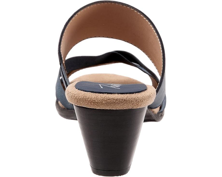 Women's Trotters Maxine Product Image