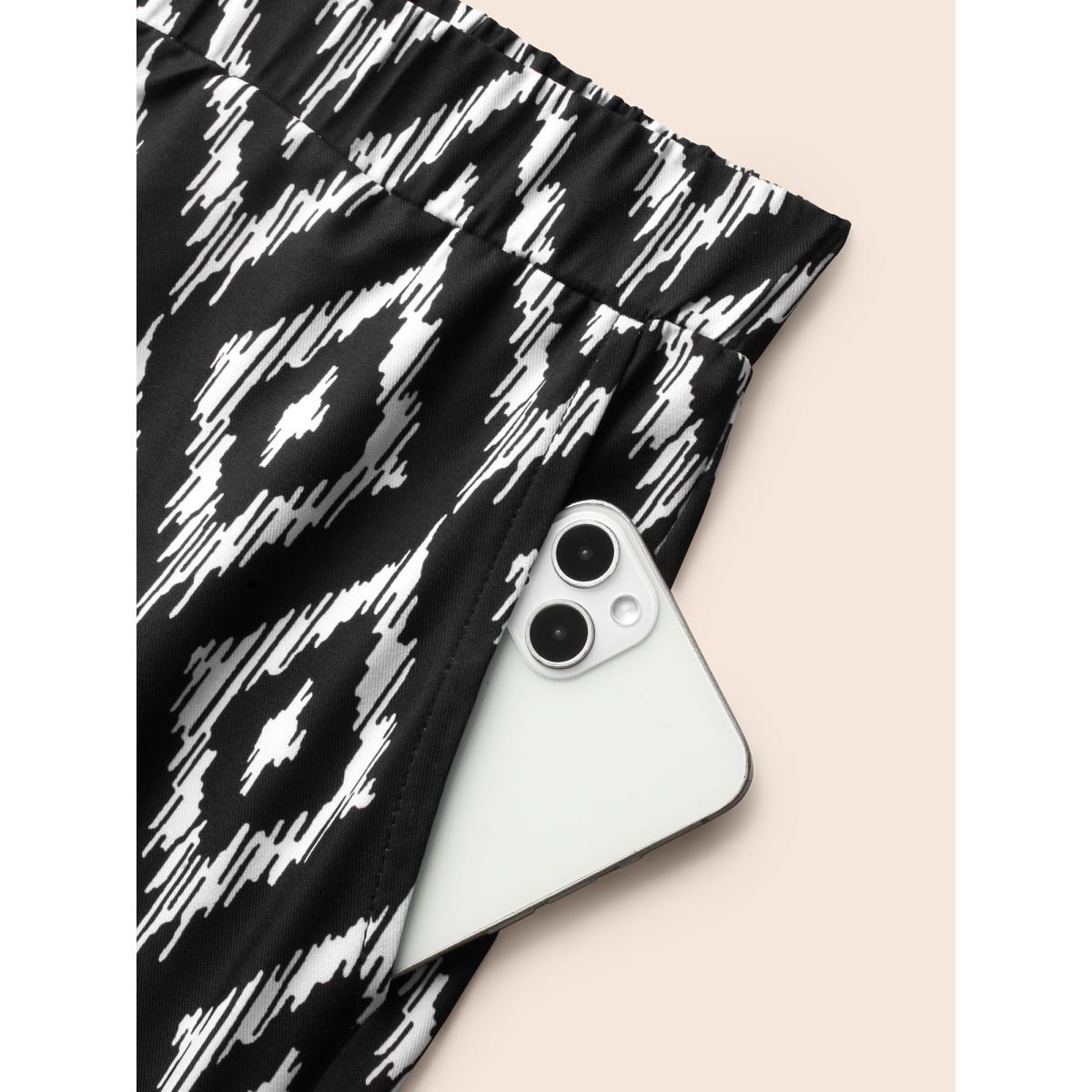 Plus Size Geometric Mid Rise Pocket Pants Women Black At the Office Wide Leg Mid Rise Office Pants BloomChic 30/6X Product Image