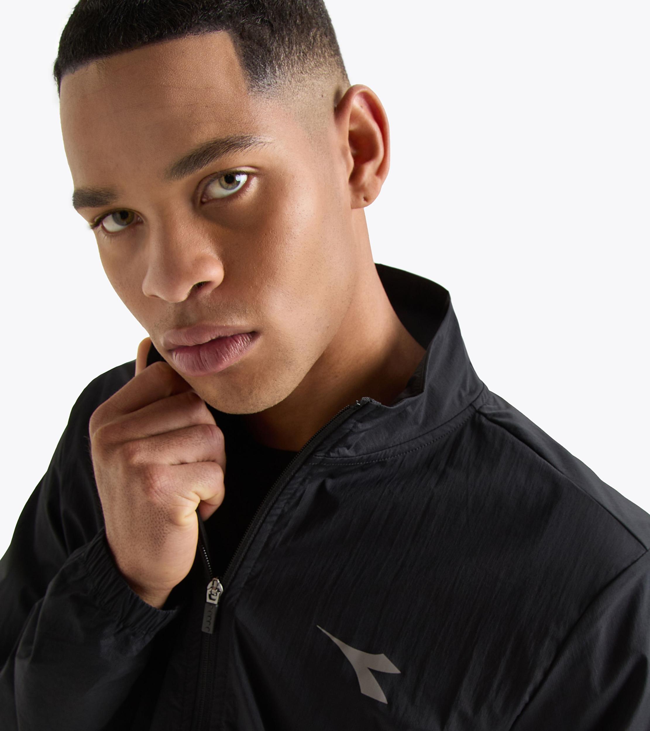 PACKABLE WIND JACKET Product Image