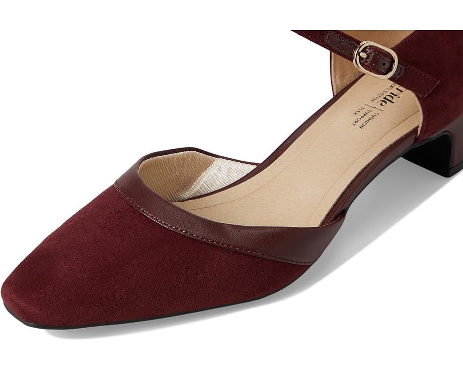 Minimalist Dress Pump Product Image