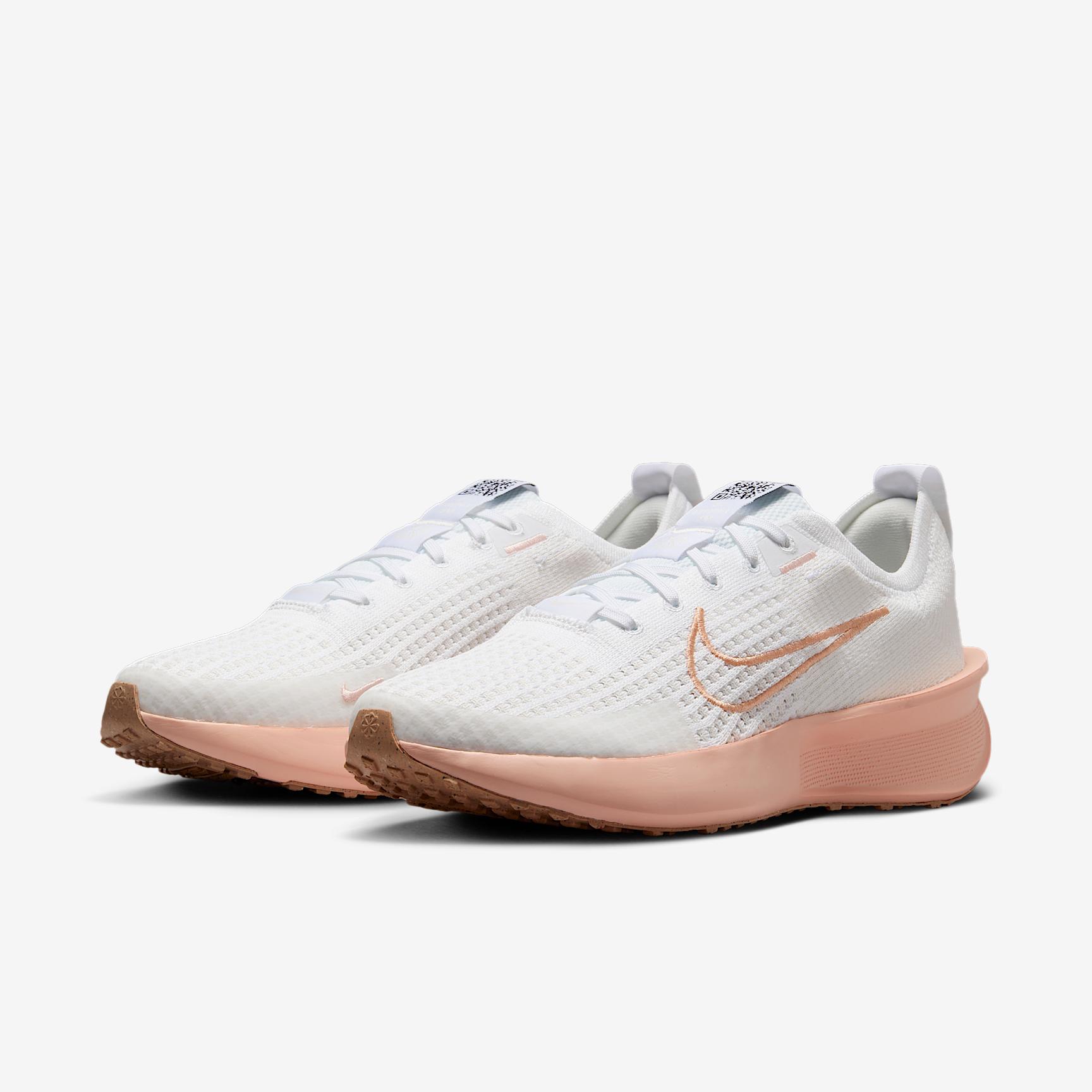 Nike Women's Interact Run Road Running Shoes Product Image