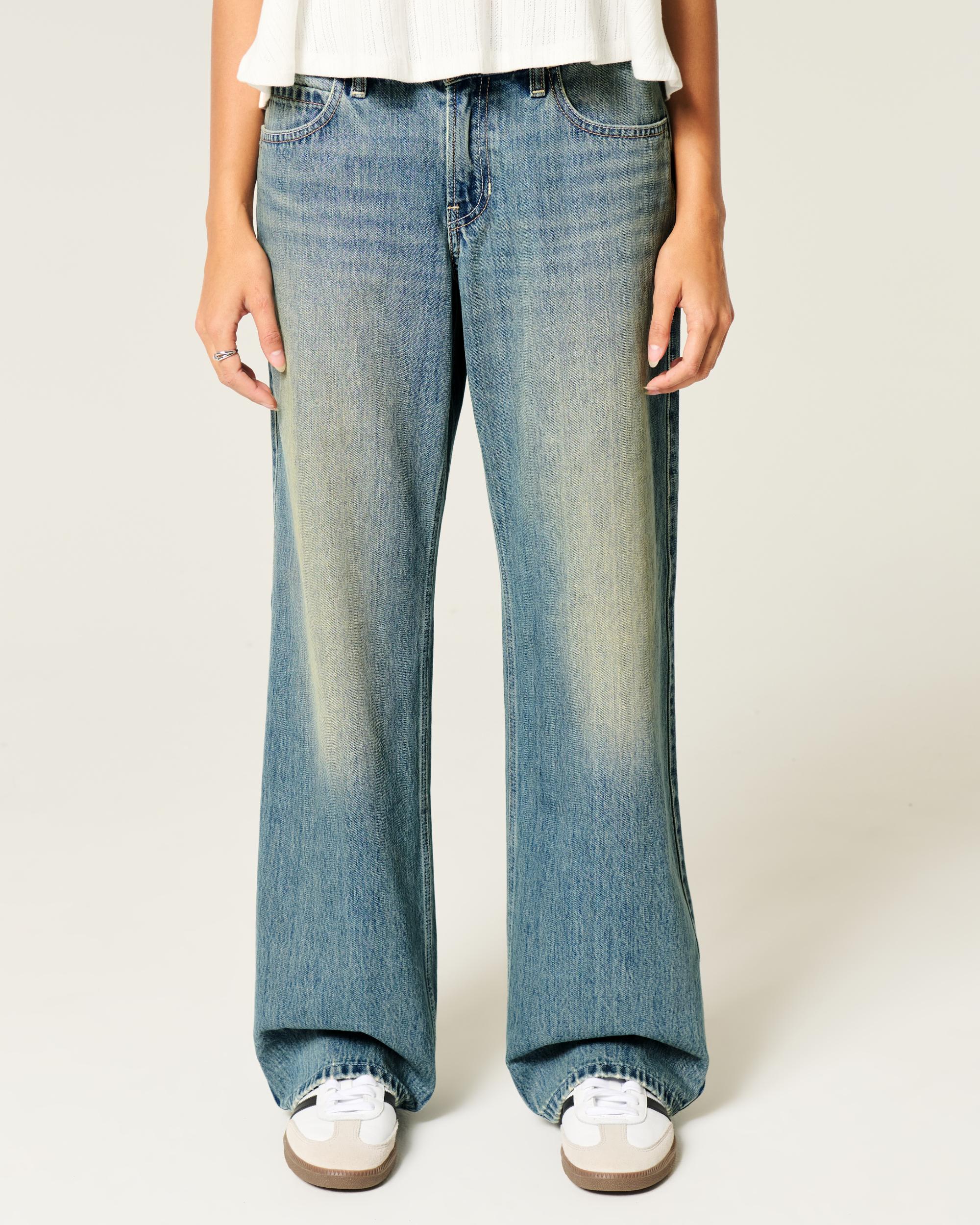 Low-Rise Medium Wash Baggy Jeans Product Image