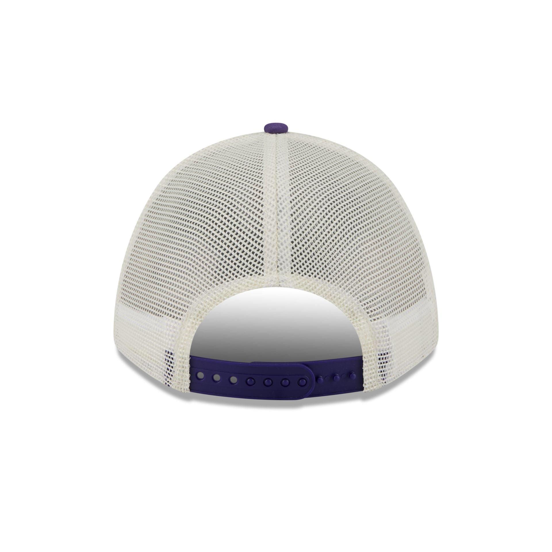 Los Angeles Lakers Chrome Arch 9FORTY M-Crown A-Frame Trucker Hat Male Product Image