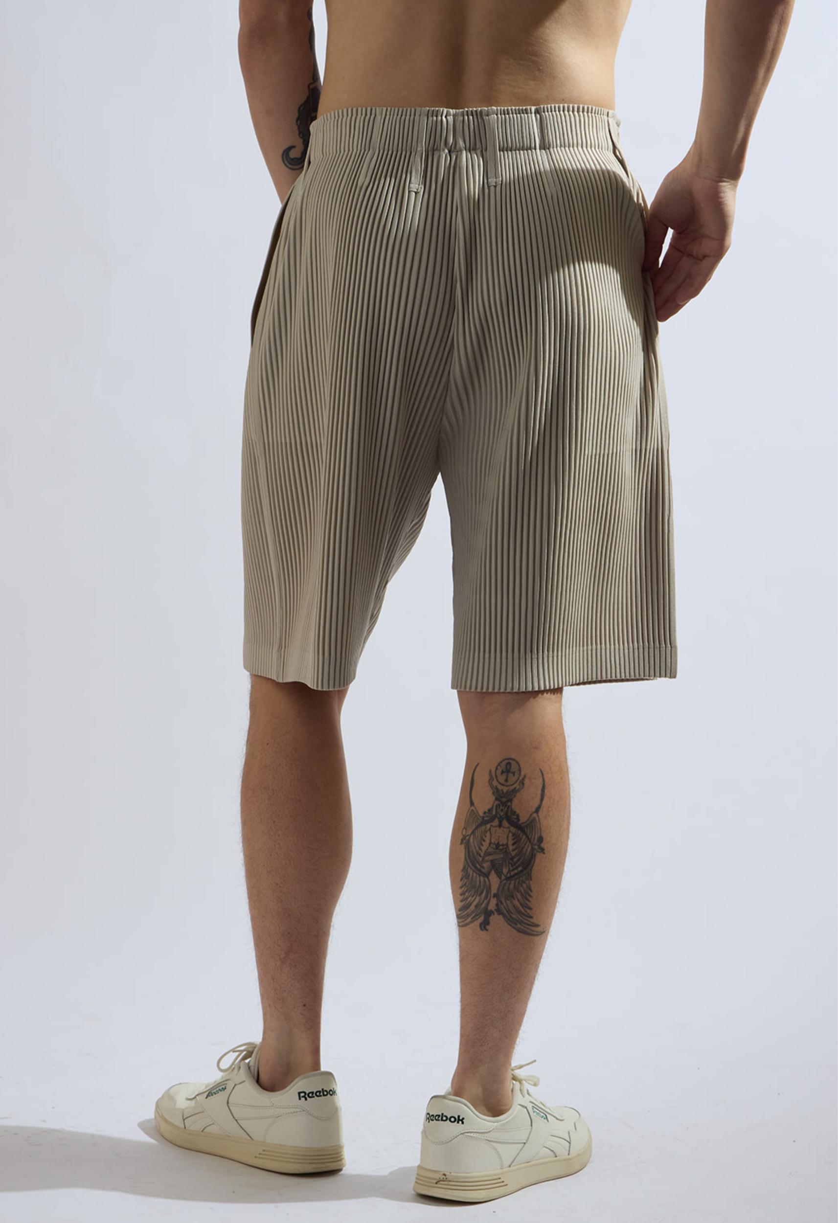 Pleated Short in Beige Product Image