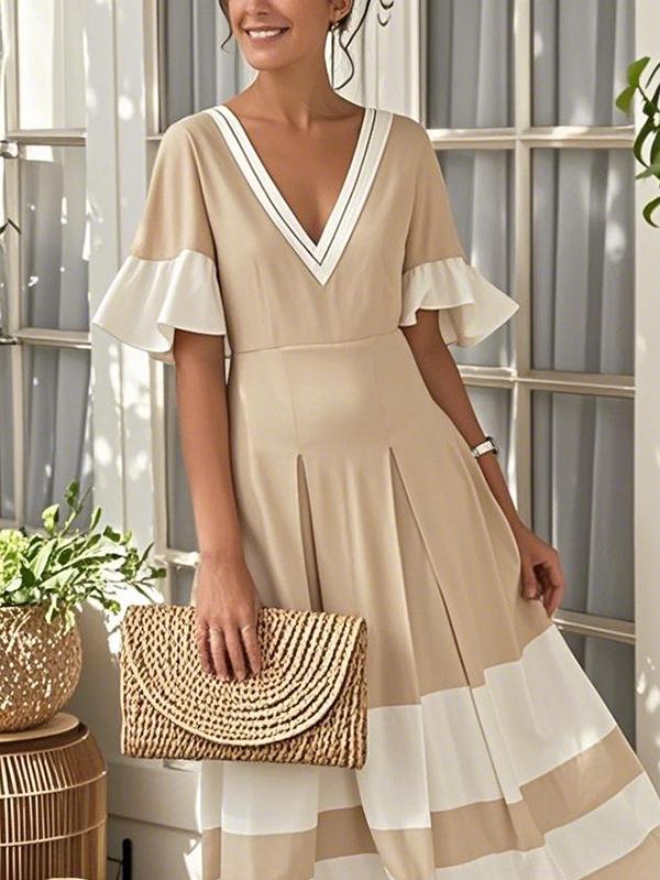 A-Line Flared Sleeves Contrast Color Pleated V-Neck Maxi Dresses Product Image