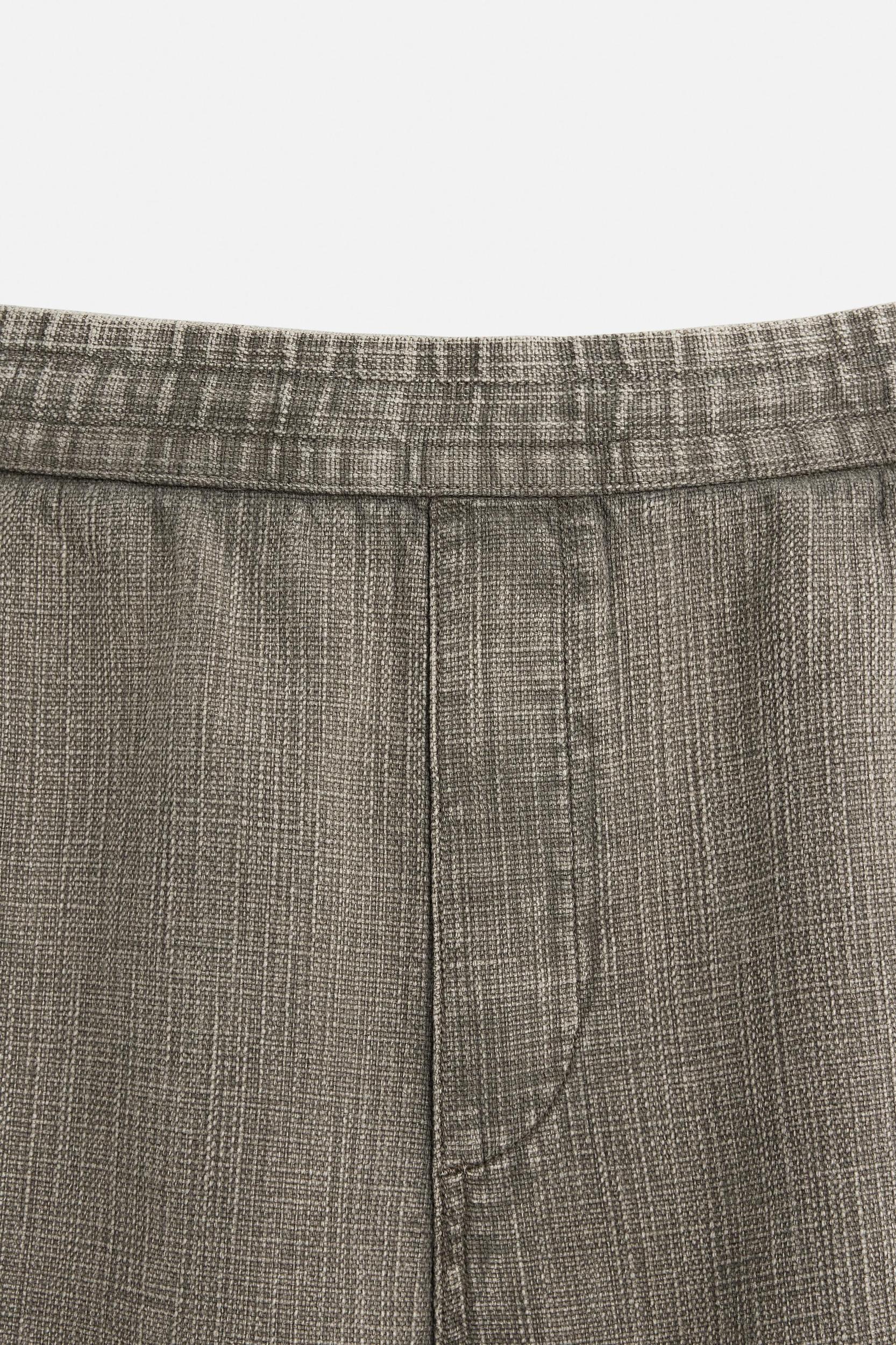WASHED TEXTURED SHORTS Product Image