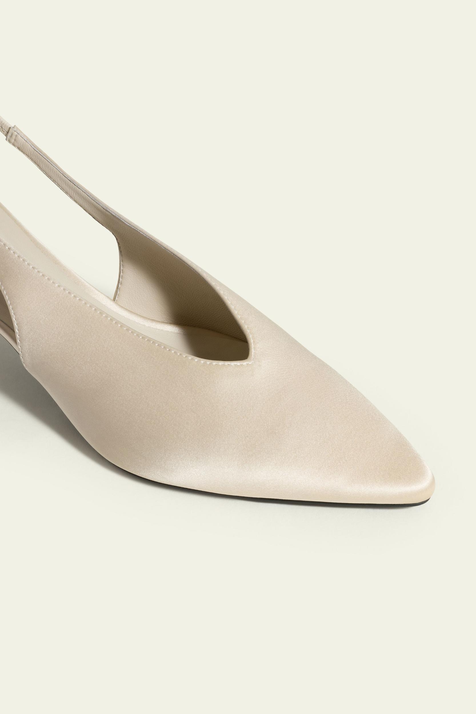 Silk charmeuse Pointed-Toe Slingback Heel Product Image