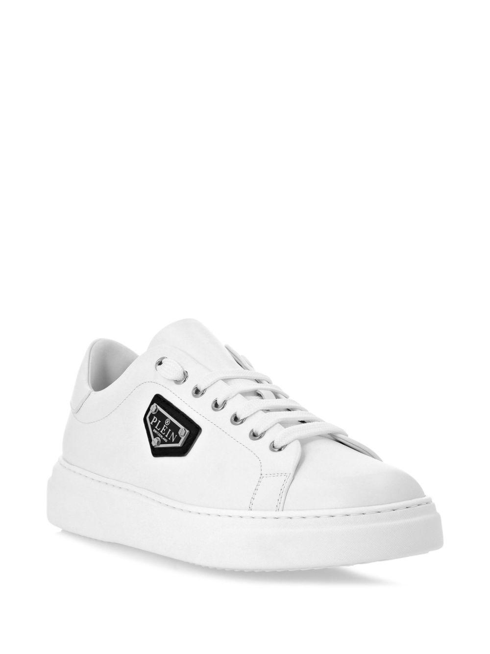 logo-plaque leather sneakers Product Image