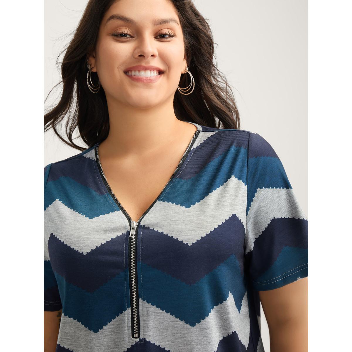 Plus Size Wavy Stripe Color Contrast Zipper T-Shirt Multicolor Women Contrast V-neck Everyday-Casual T-shirts BloomChic 18-20/2X Product Image