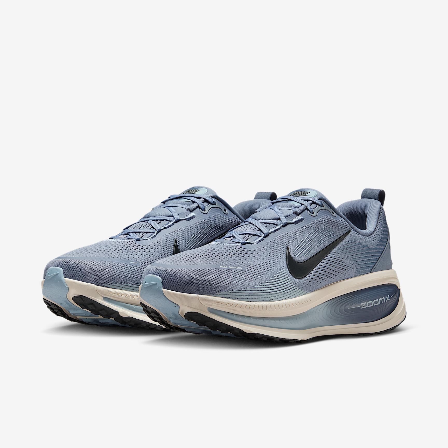 Nike Men's Vomero 18 Road Running Shoes (Extra Wide) Product Image