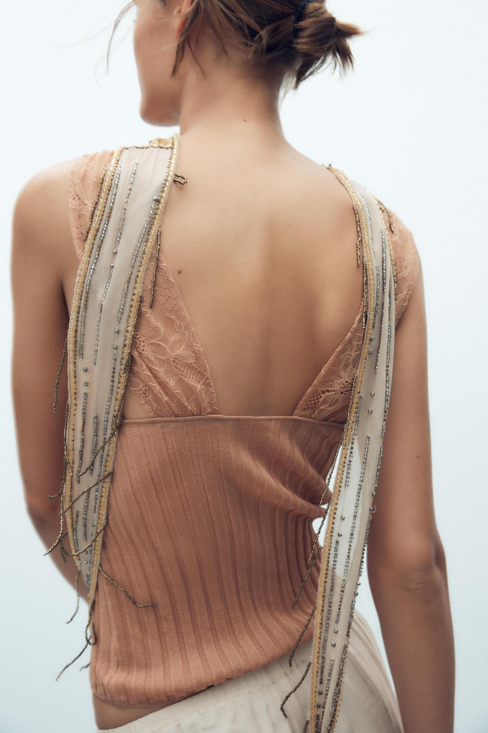 LACE TOP Product Image