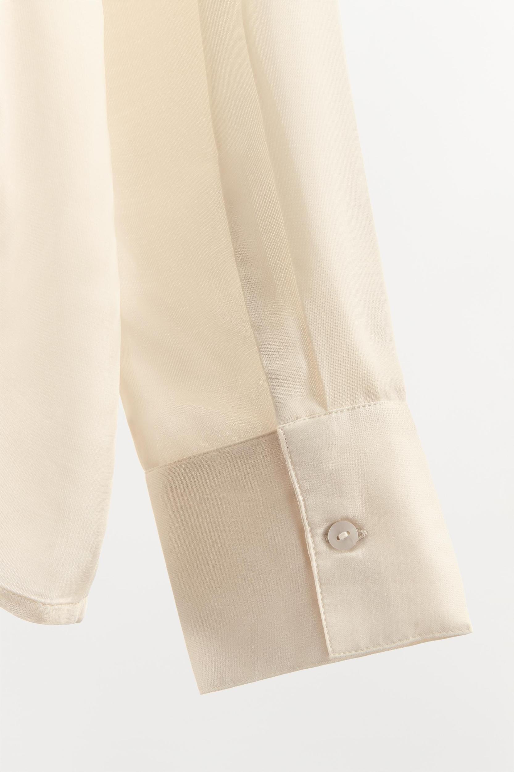 LACE SATIN BLOUSE Product Image