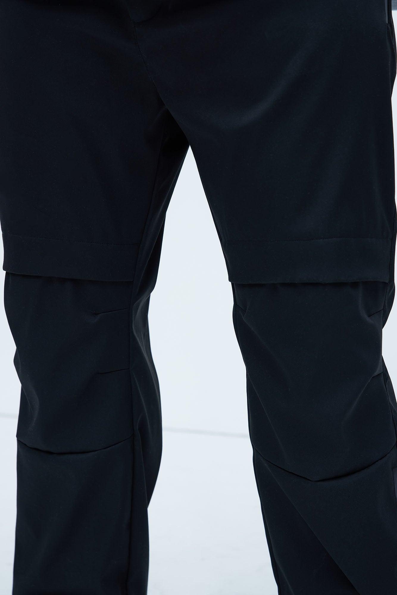 Alwin Zip Tech Pants - Black Product Image