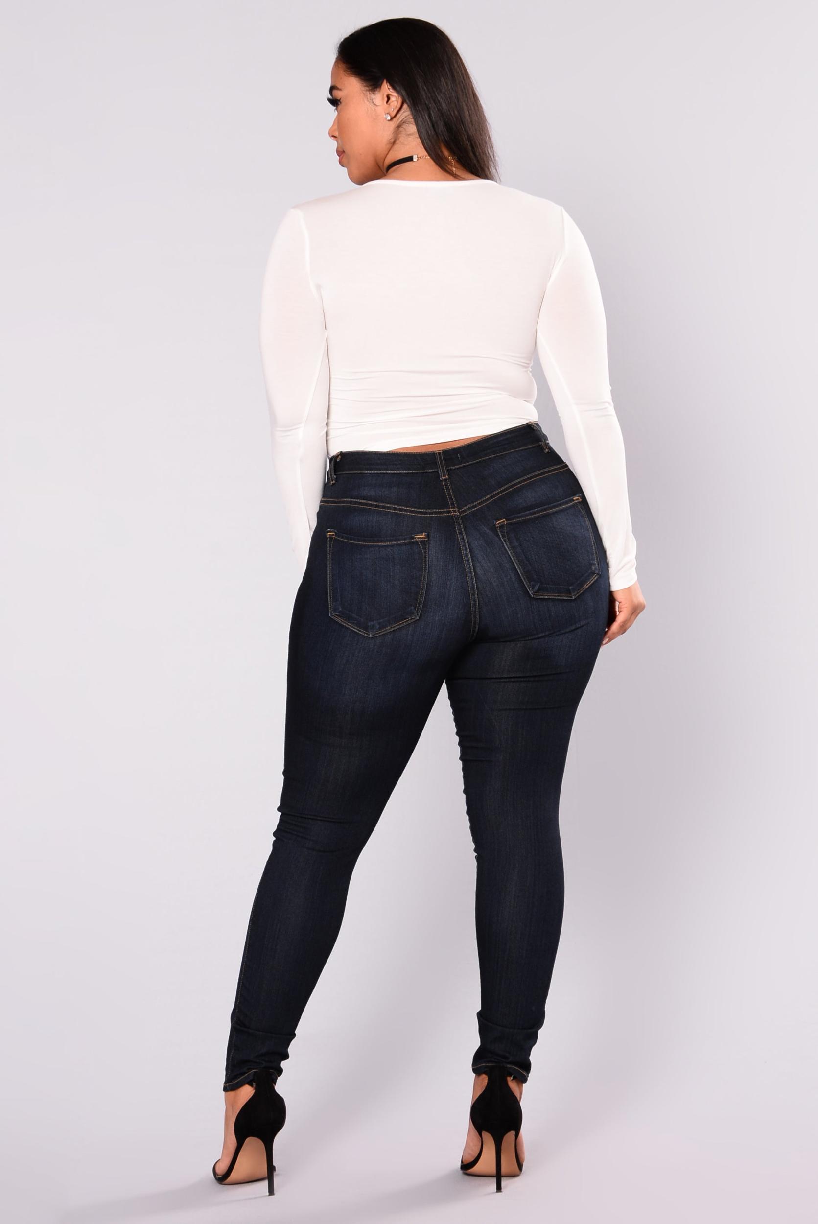 Londyn Tee - Ivory Product Image