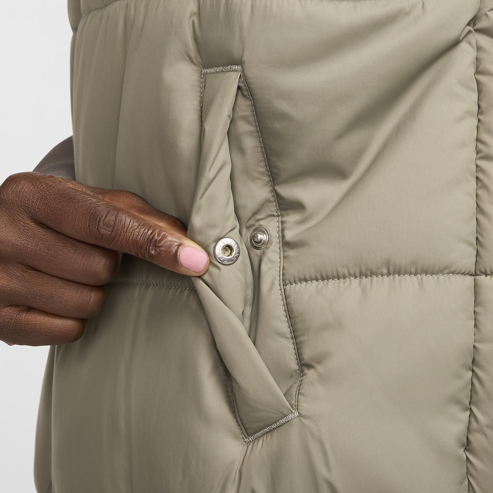 Nike Sportswear Classic Puffer Women's Therma-FIT Loose Hooded Jacket Product Image