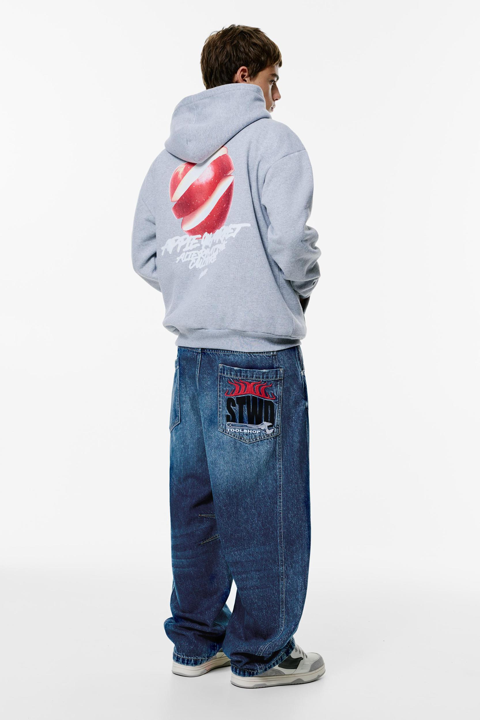 Balloon fit jeans with embroidered pocket Product Image