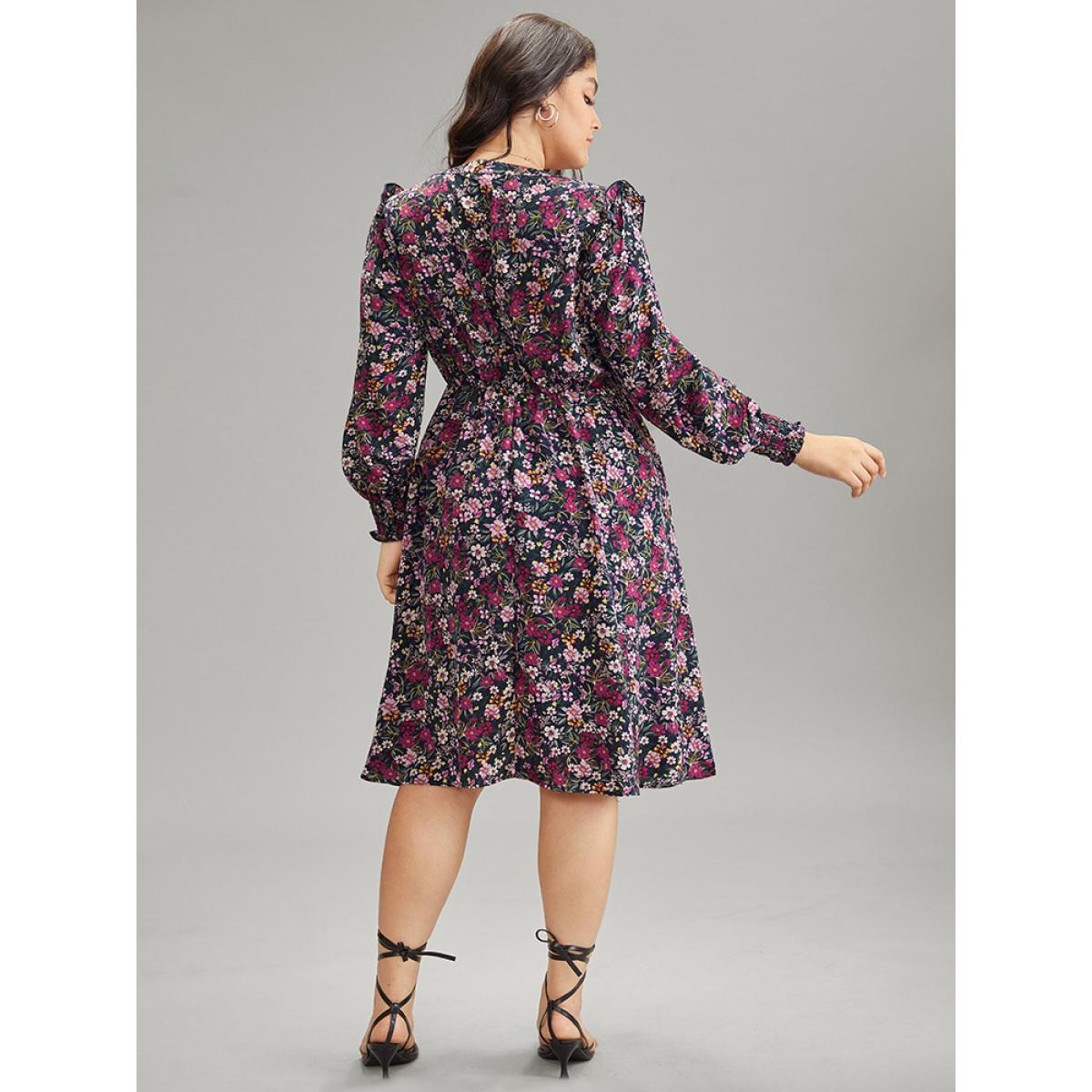 Plus Size Ditsy Floral Notched Pocket Shirred Cuffs Dress DarkBlue Women Elegant Printed Notched collar Long Sleeve Curvy Midi Dress BloomChic 26/4X Product Image